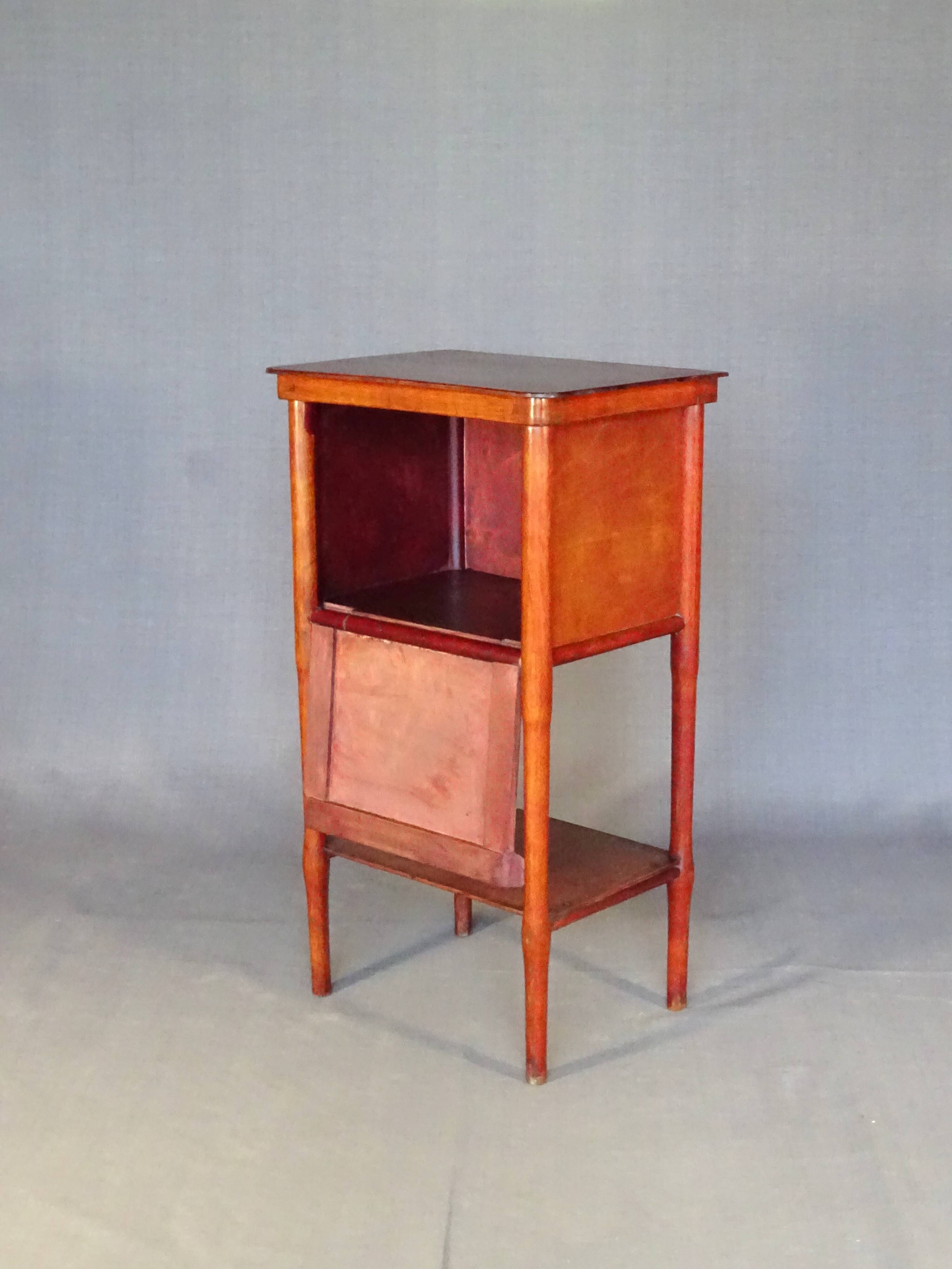 Nightstand, Fischel 1910 original condition, no Thonet.