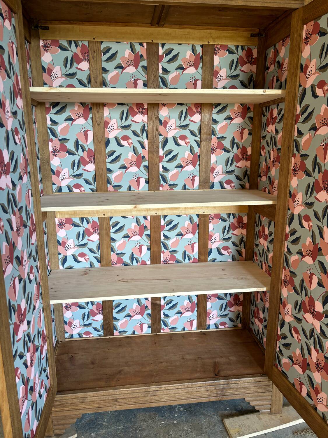 Armoire parisienne art déco bois naturel