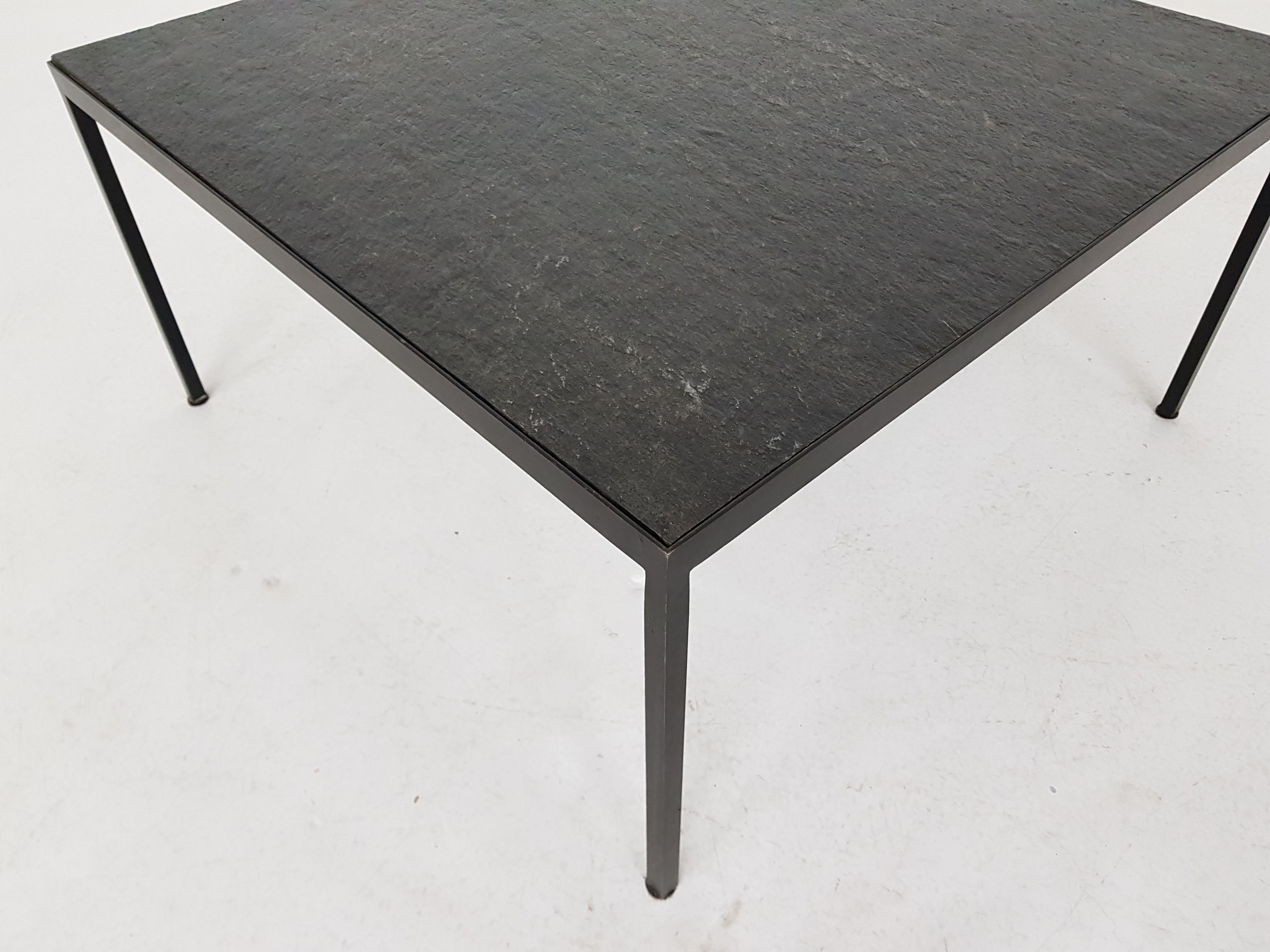 Table basse, en métal aux Pays-Bas, 60's