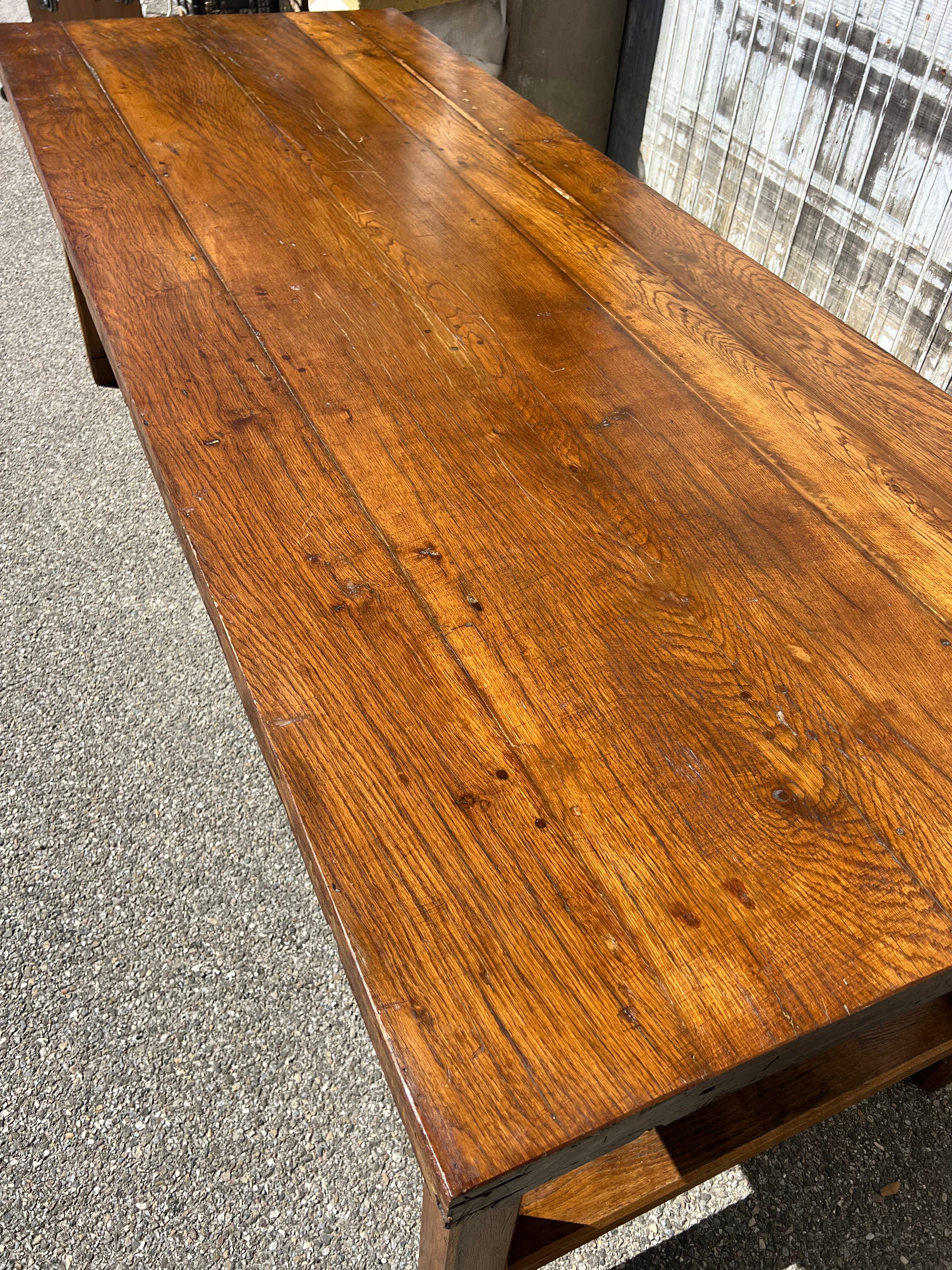 Farm table