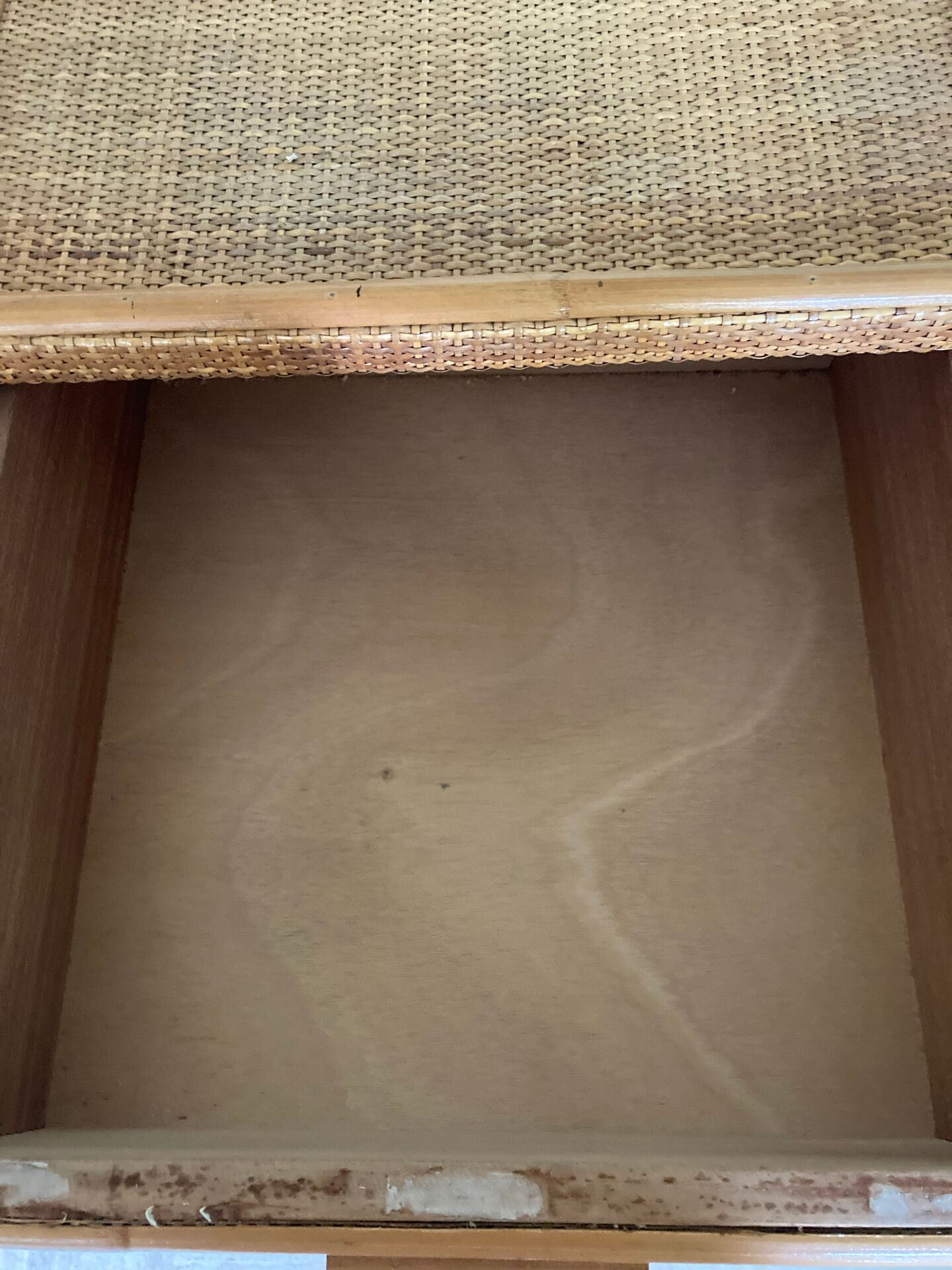 Vintage rattan chest of drawers with 6 drawers