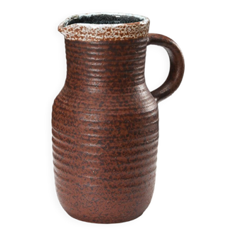 Chamotte clay pitcher, Accolay circa 1960