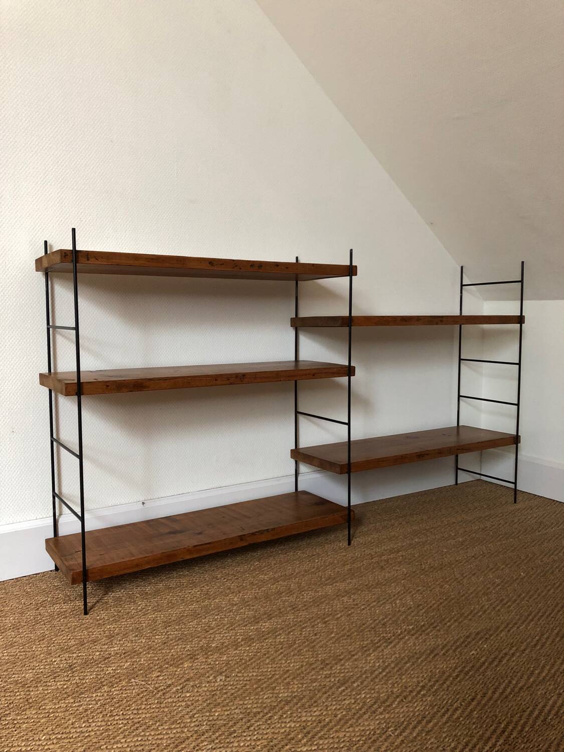 Wall shelf