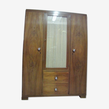 Armoire vintage