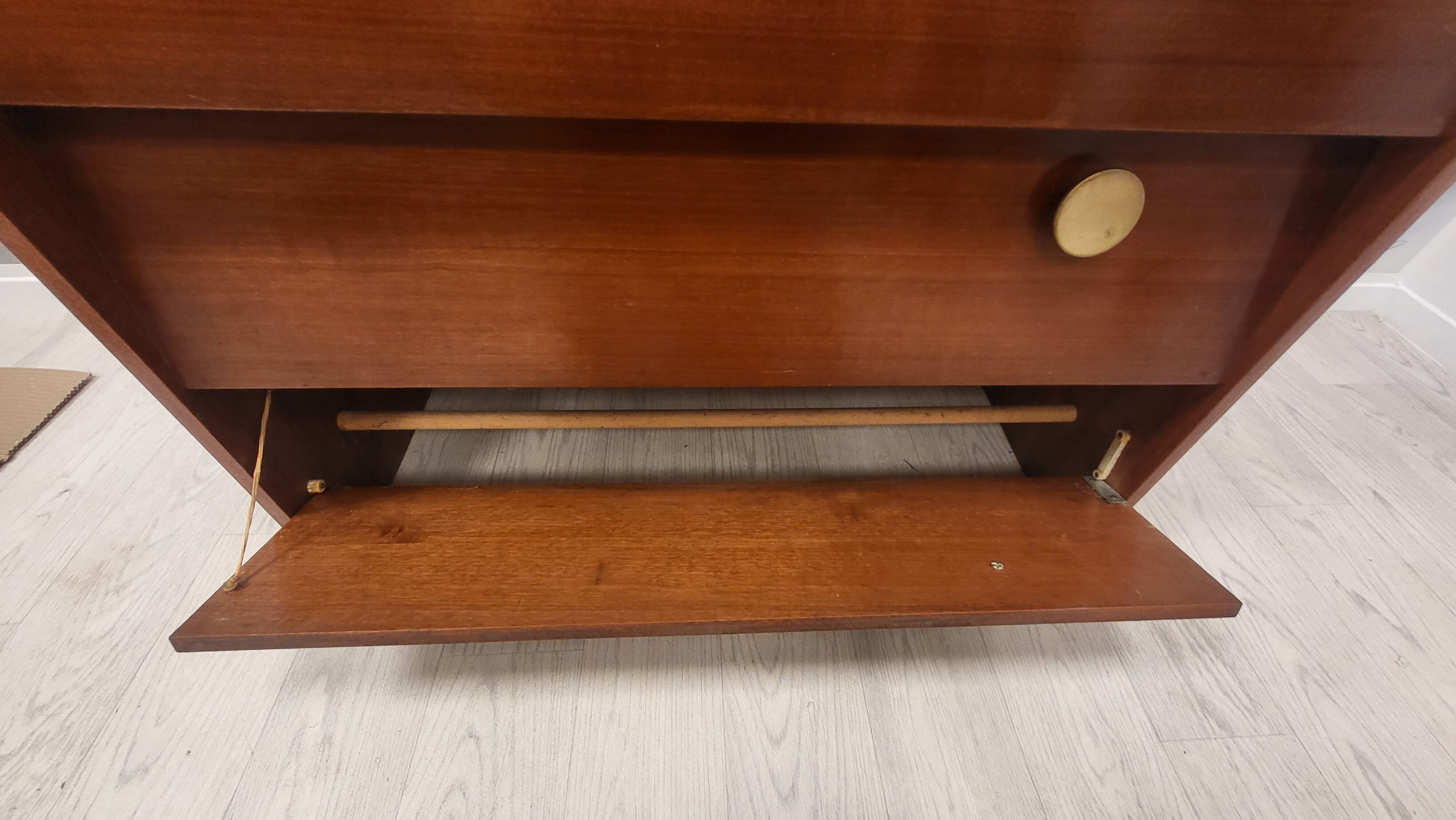 Armoire à chaussures