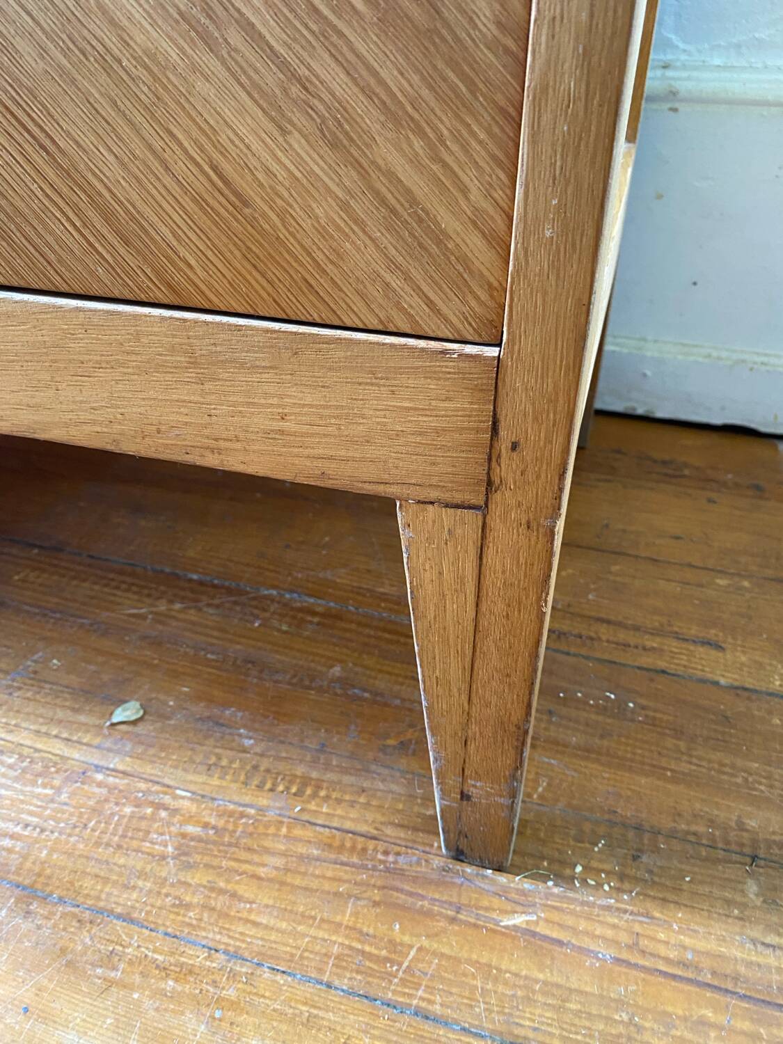 Scandinavian 4-drawer commode with vintage compass legs