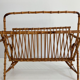 Porte-revues en rotin façon faux-bamboo