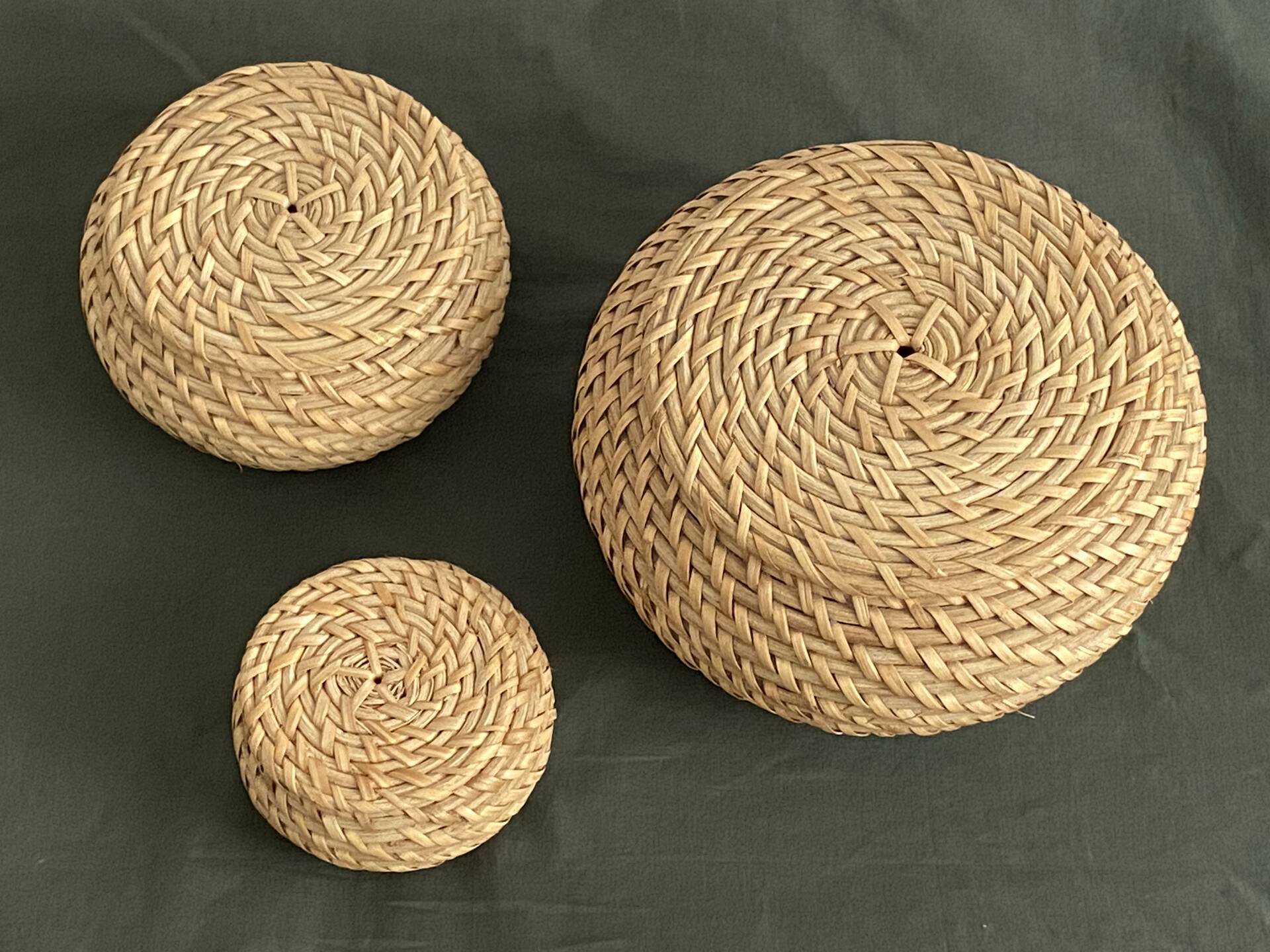 Lot de 3 boîtes gigognes rondes en rotin