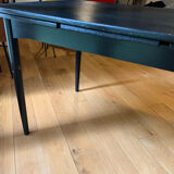 Table scandinave noire