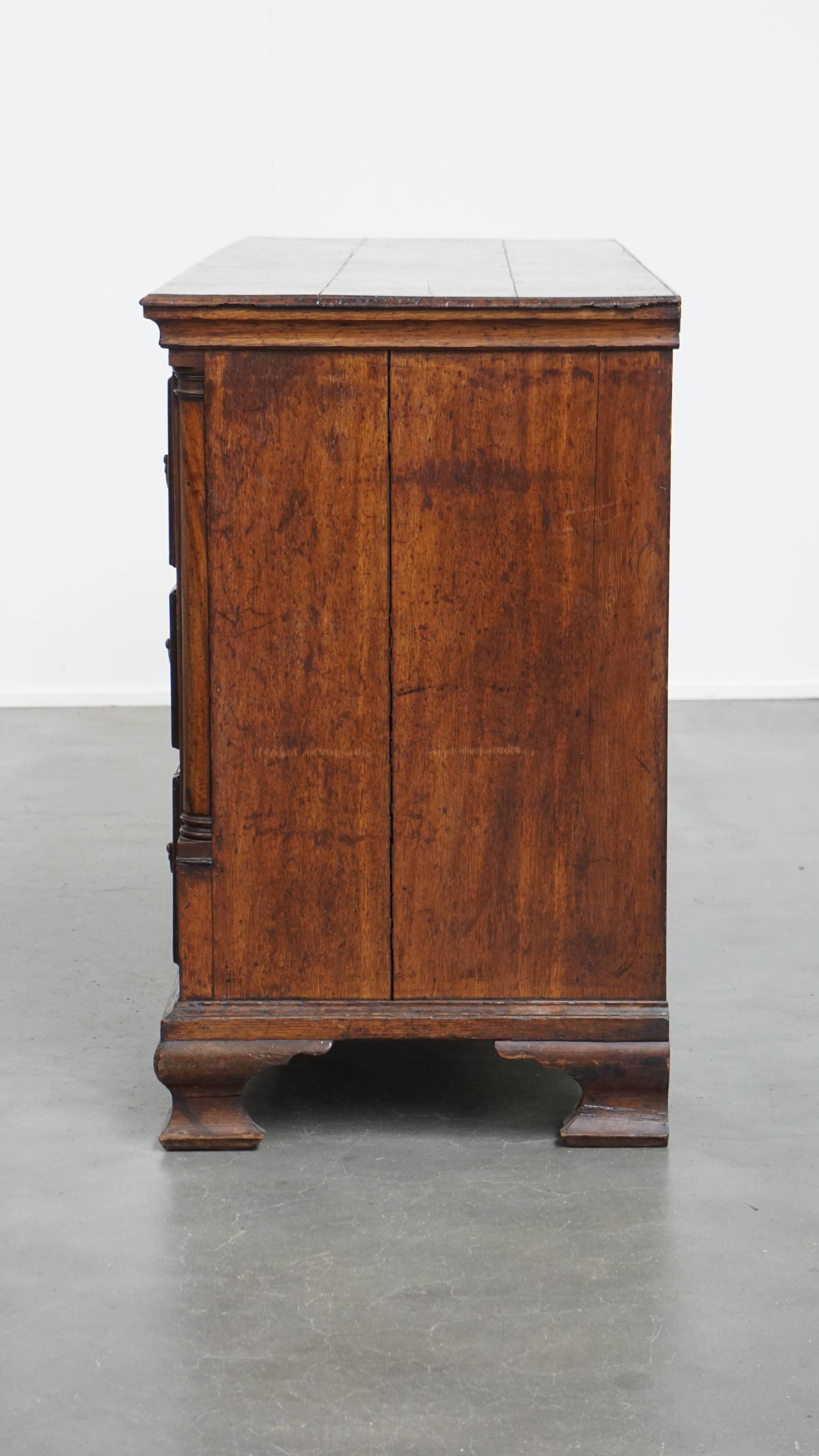 18th-Century English Antique Sideboard / Mule Chest