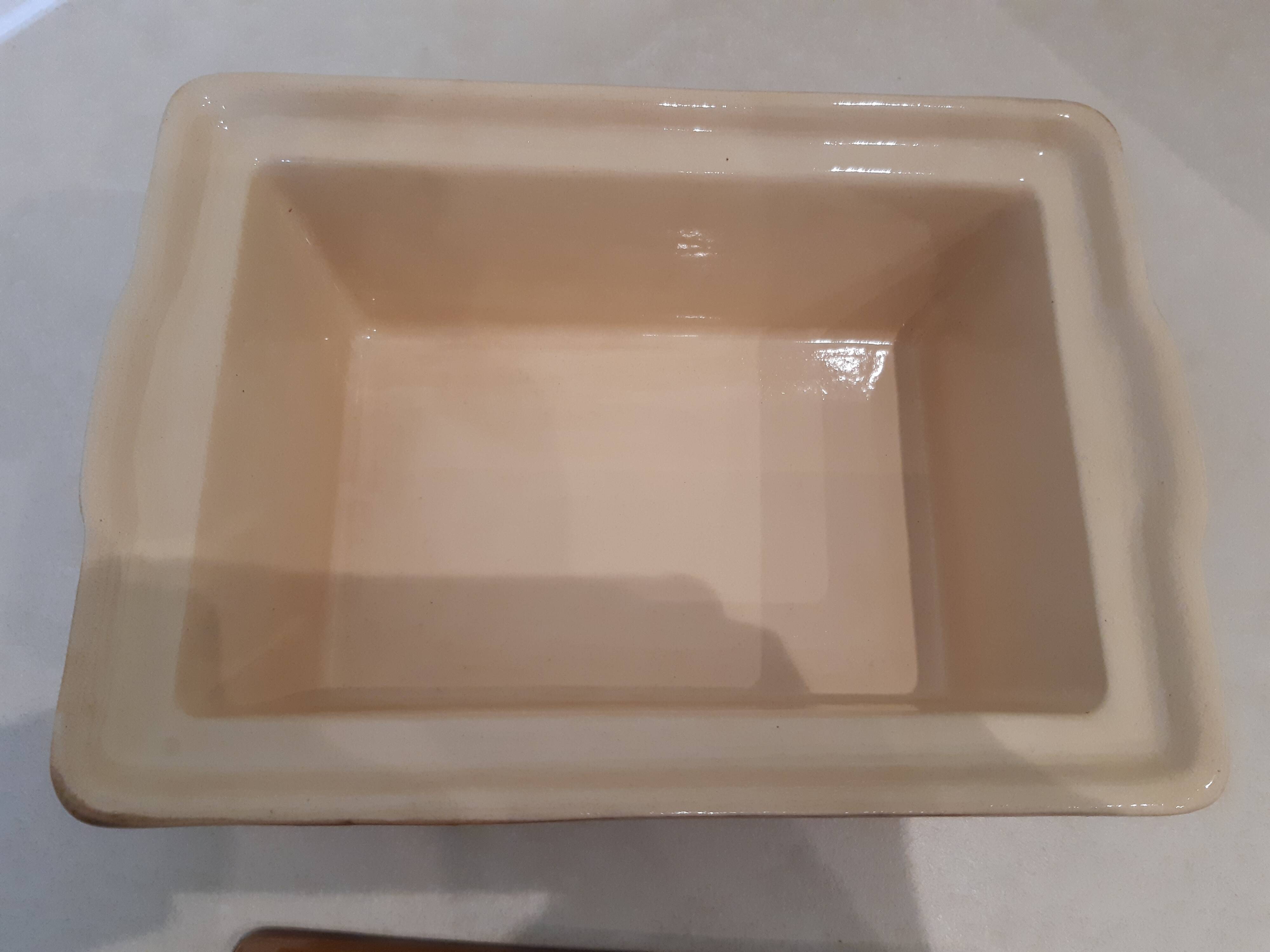 Glazed earthenware casserole pot