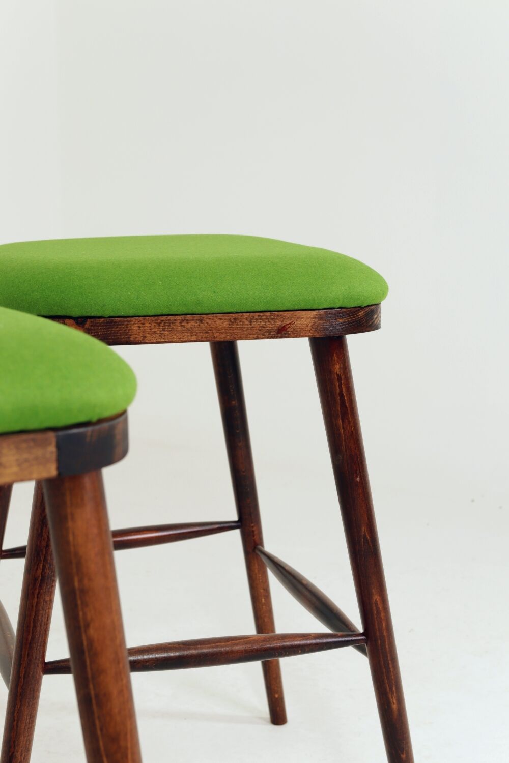 A pair of wood bar stools- Green premium wool - Rustic style/MCM