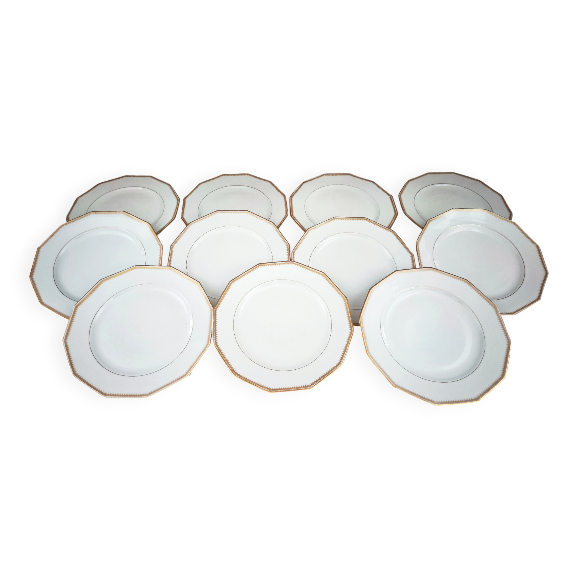 Set of 11 flat plates in Limoges porcelain by Maison Lanternier & C.