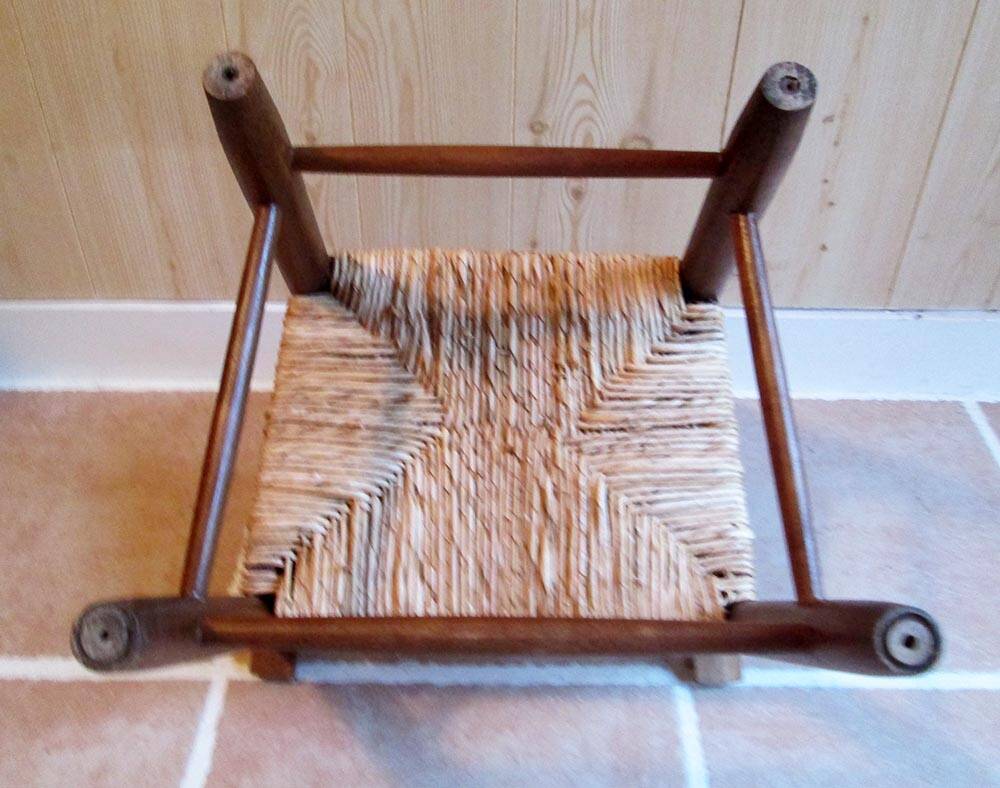 Children's armchair in wood and straw