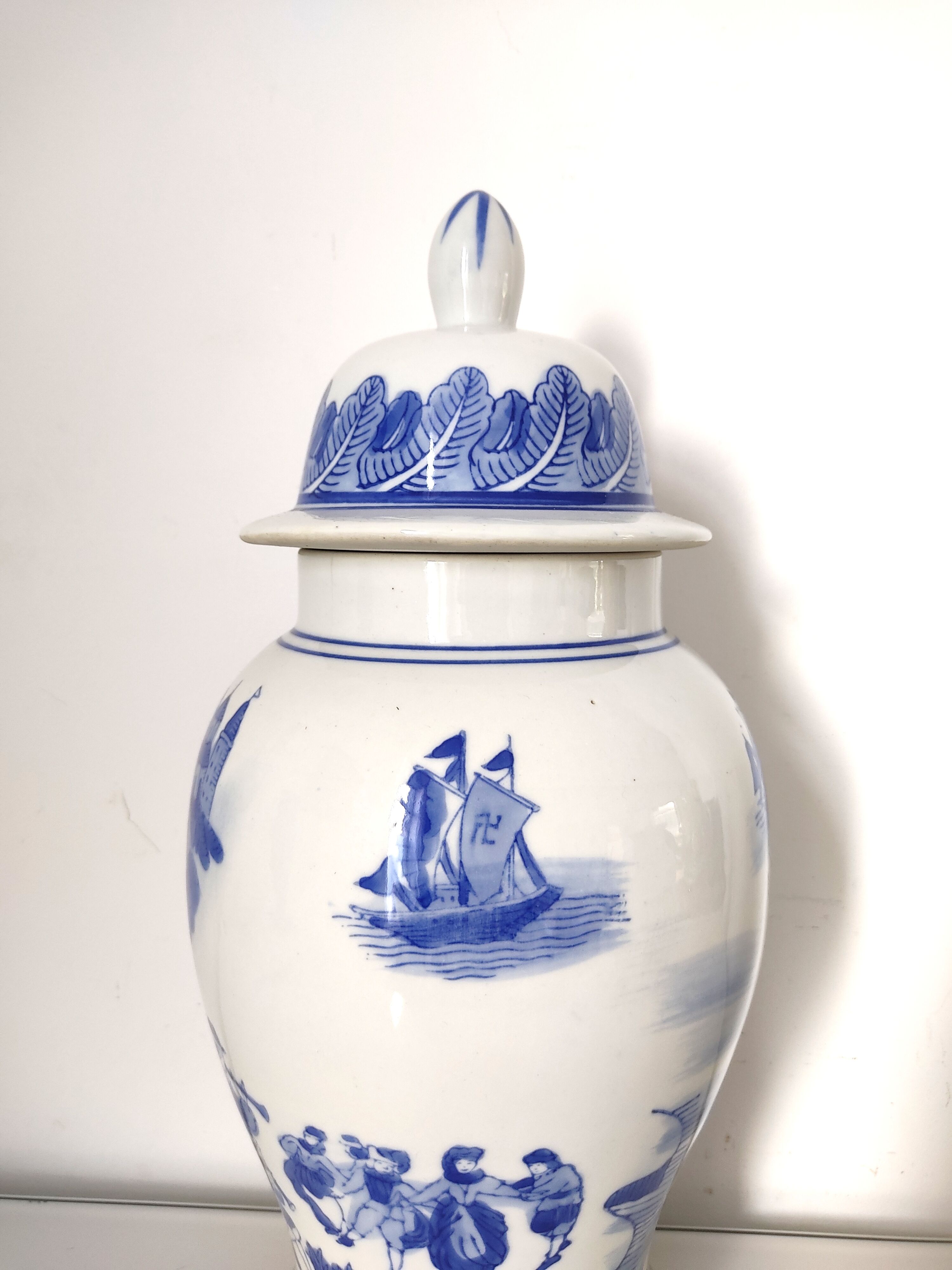 Chinese porcelain vase