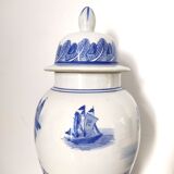 Chinese porcelain vase