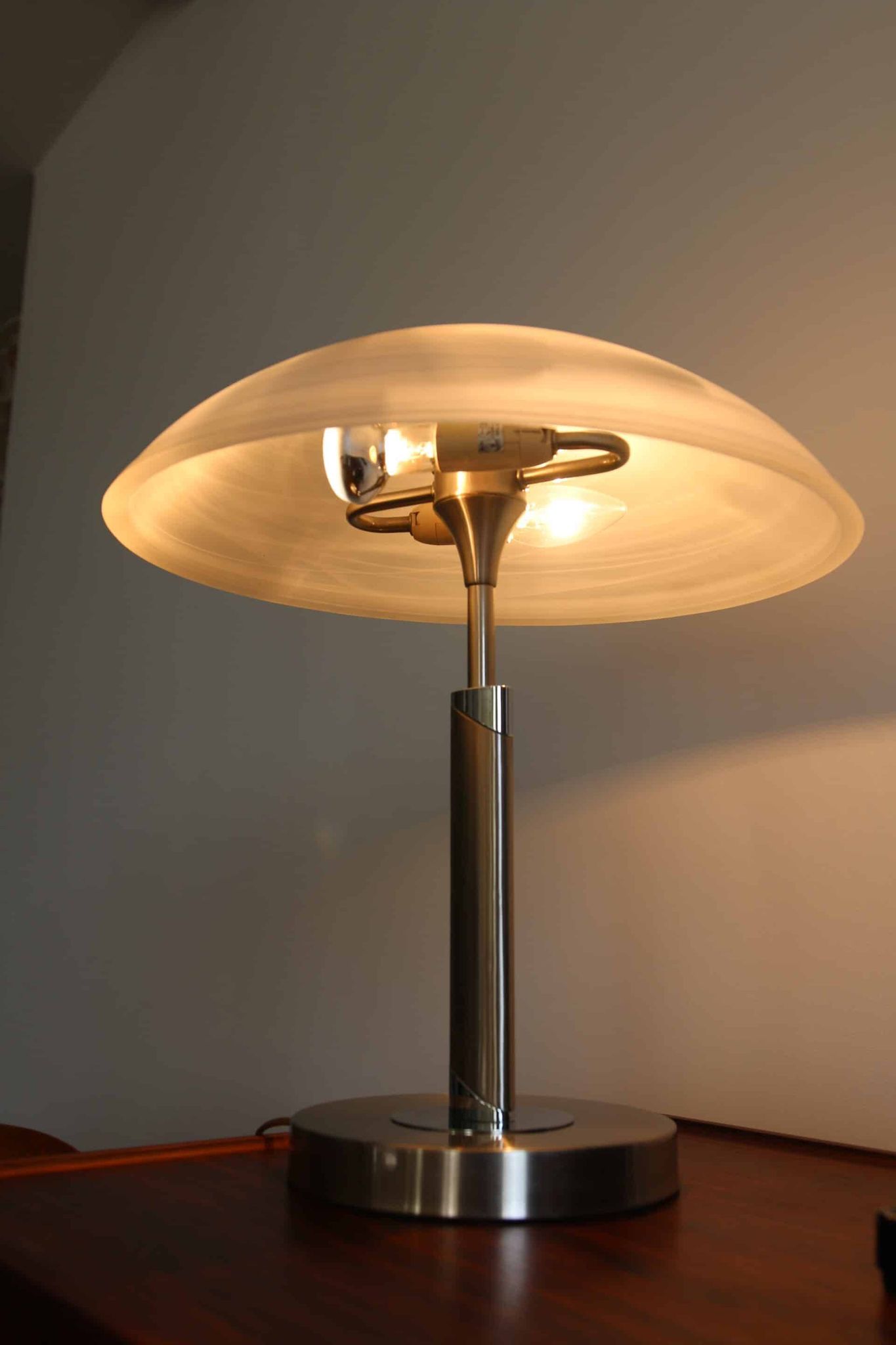 Late postmodern mushroom lamp - double lighting