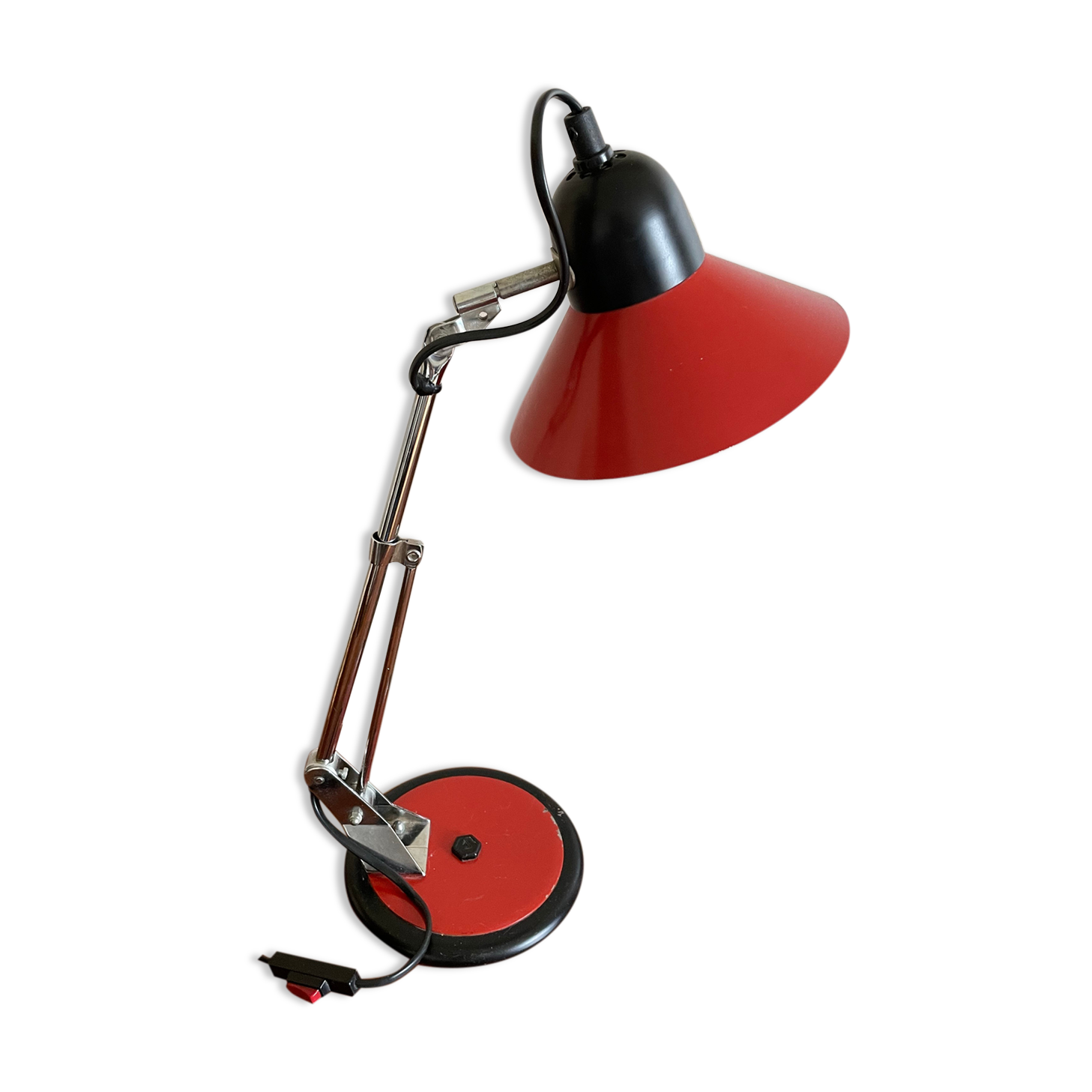 Articulated lamp in red aluminum