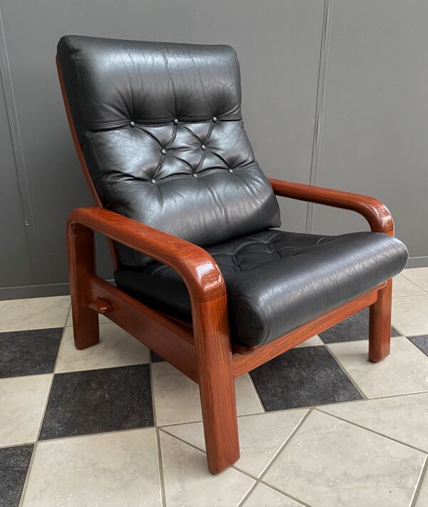 Ensemble de deux fauteuils danois en teck et cuir par HS Danemark 1970s