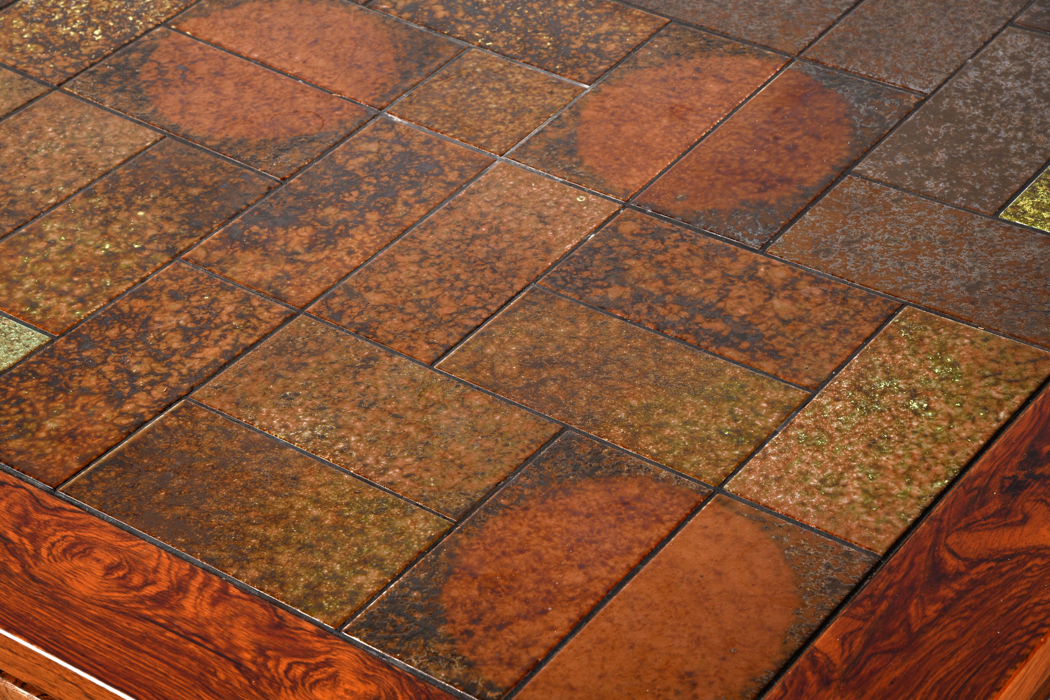 Scandinavian coffee table in rosewood and ceramic