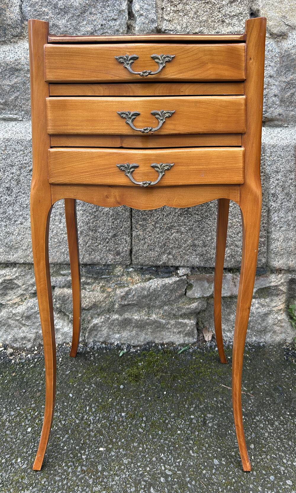 Paire tables de chevet vintage style Louis XV, bois, vintage, années 60