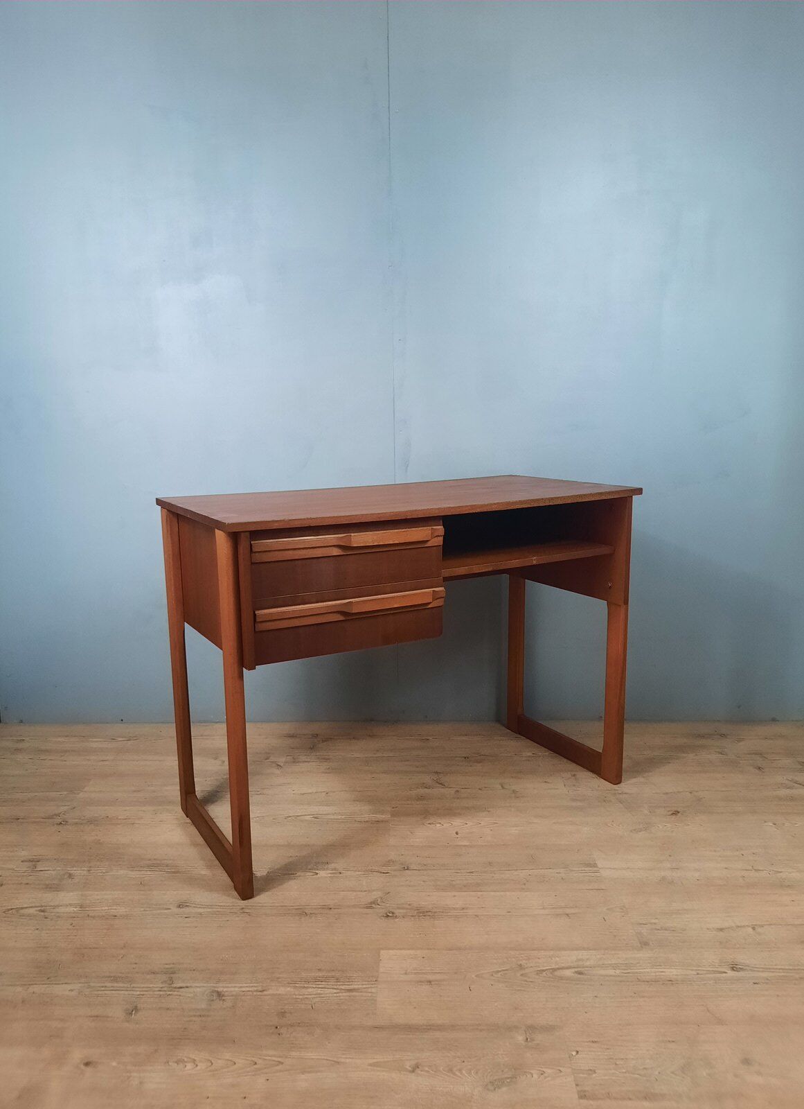 Bureau vintage dans l'esprit scandinave