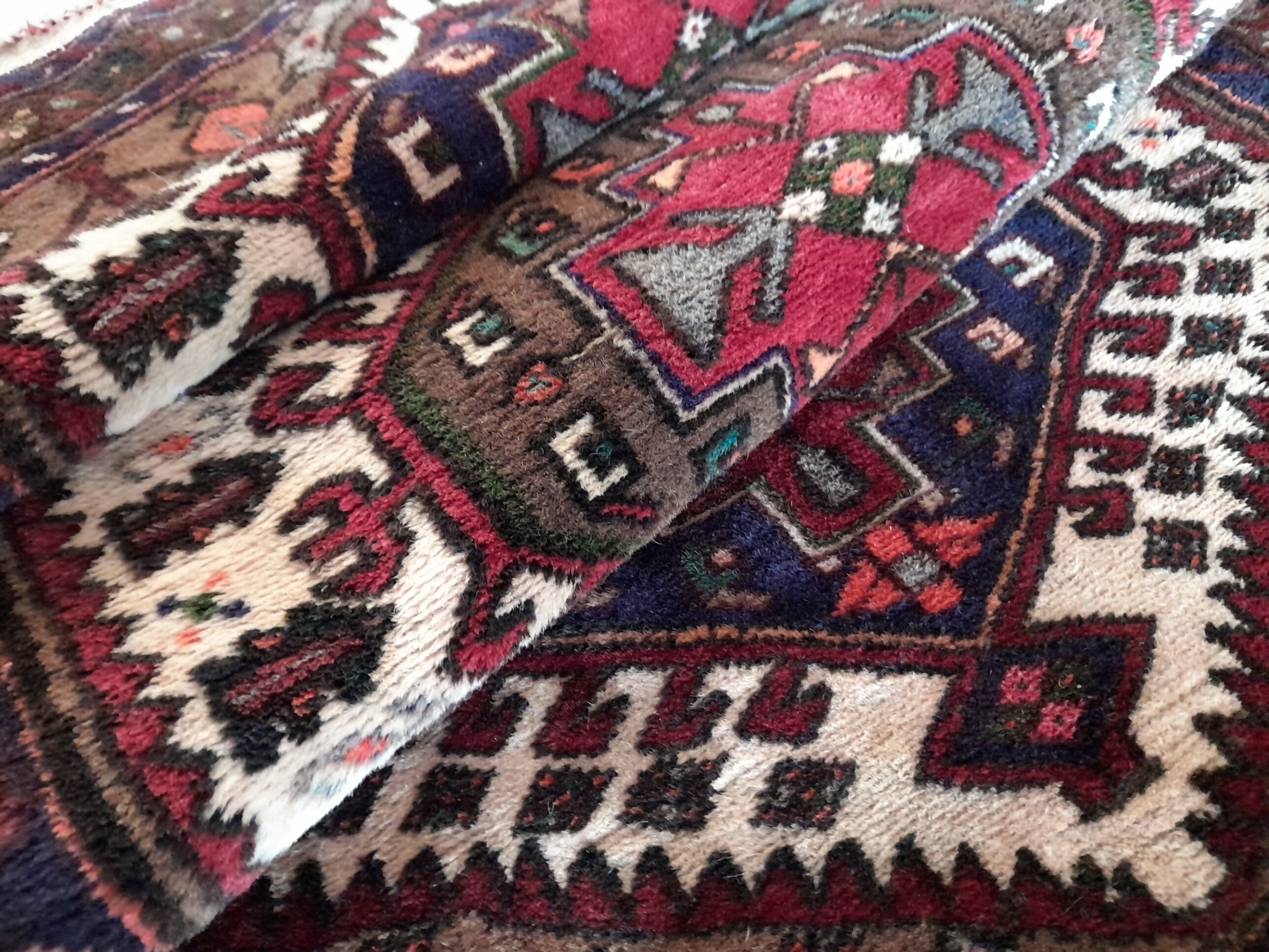 Hand-knotted Caucasian rug 94x150cm