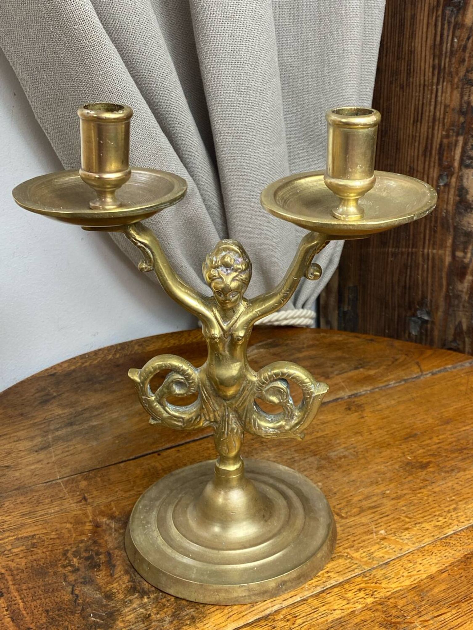 Chandelier, forme sirène, en bronze 
