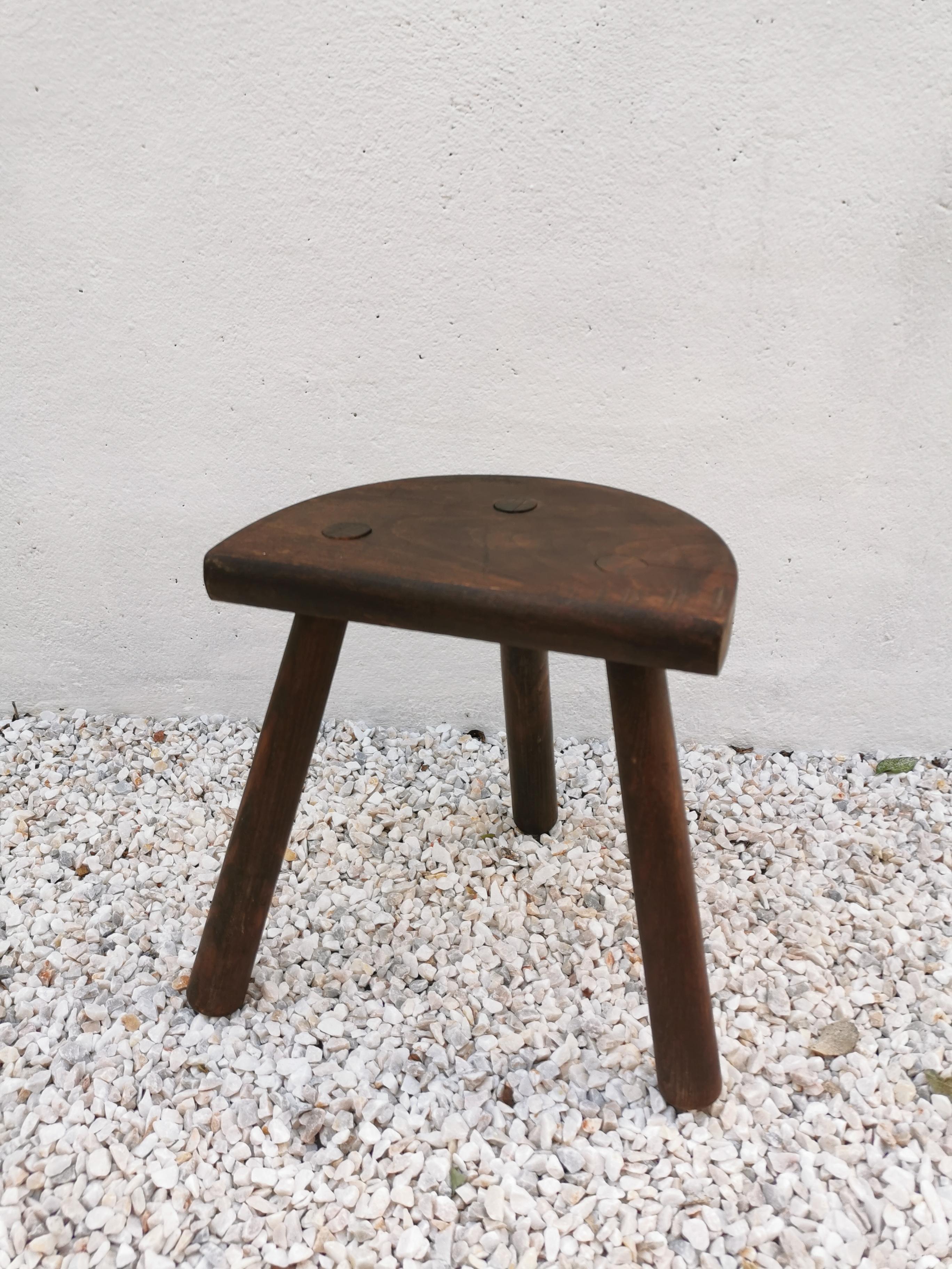Tripod stool