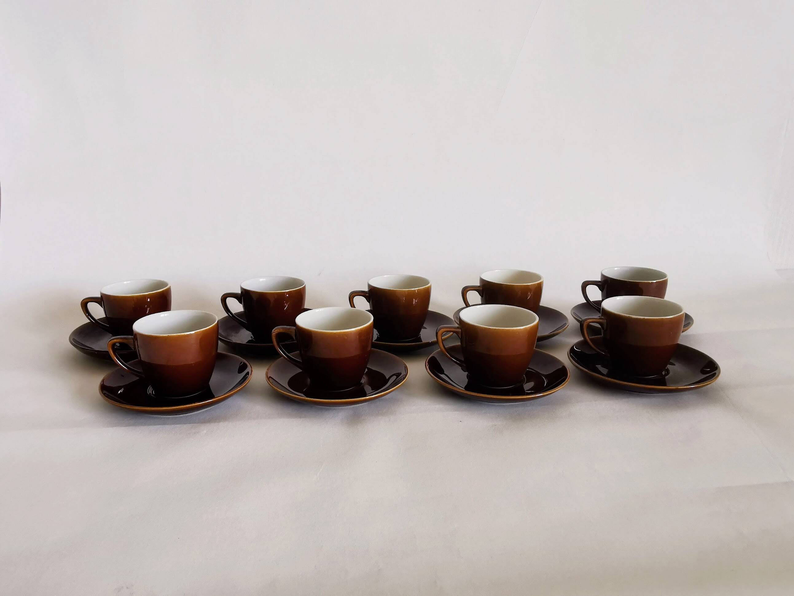 Set of 9 Villeroy and Boch mugs