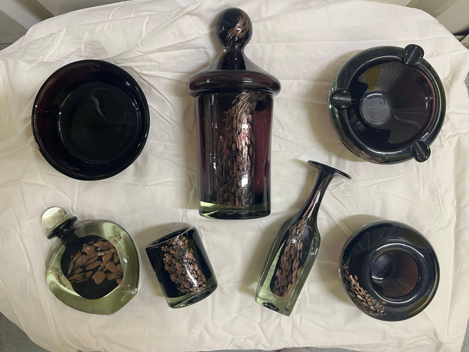 Lot de 7 pièces en verre soufflé signées Michèle Luzoro