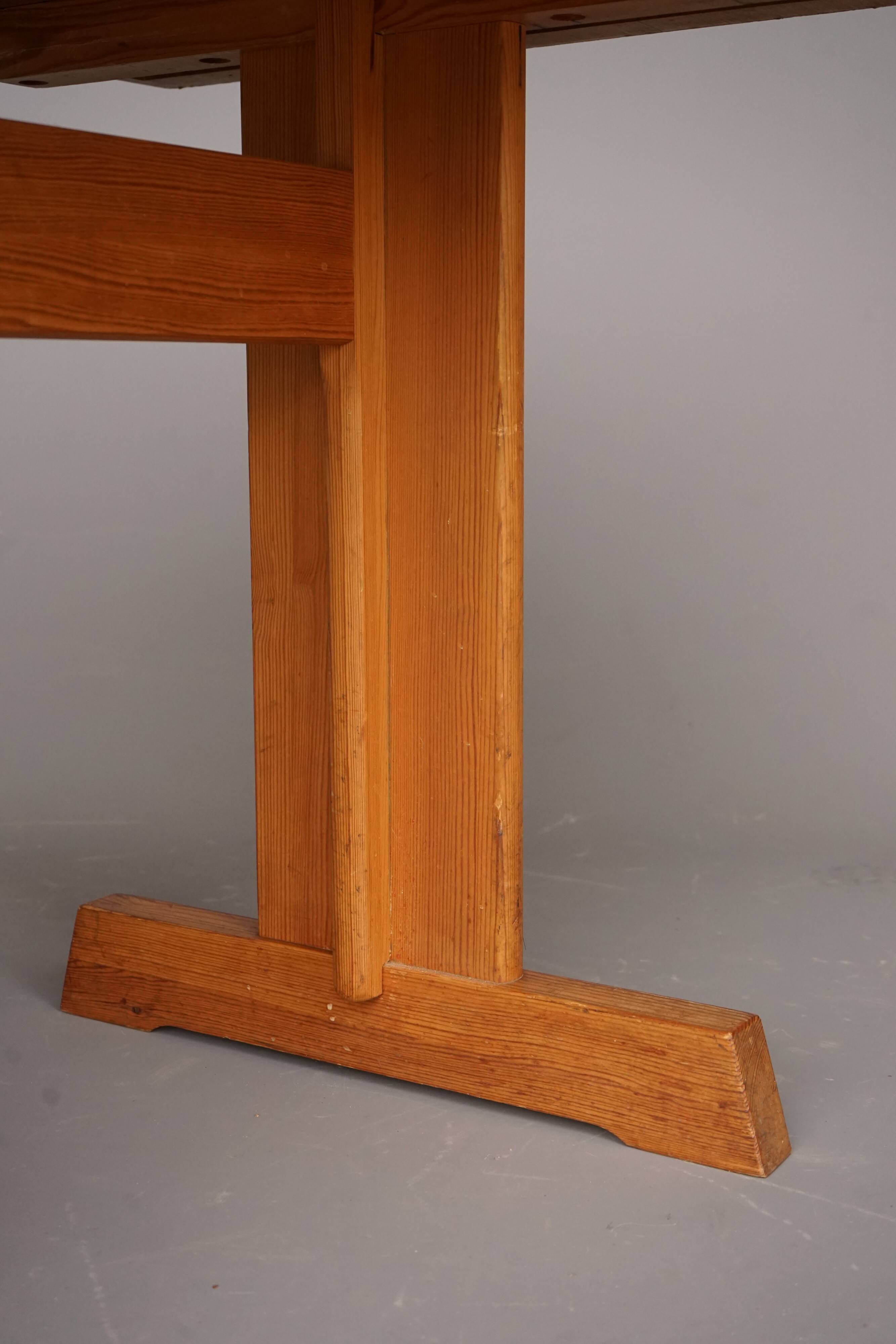 Table de cuisine en pin massif, années 1970