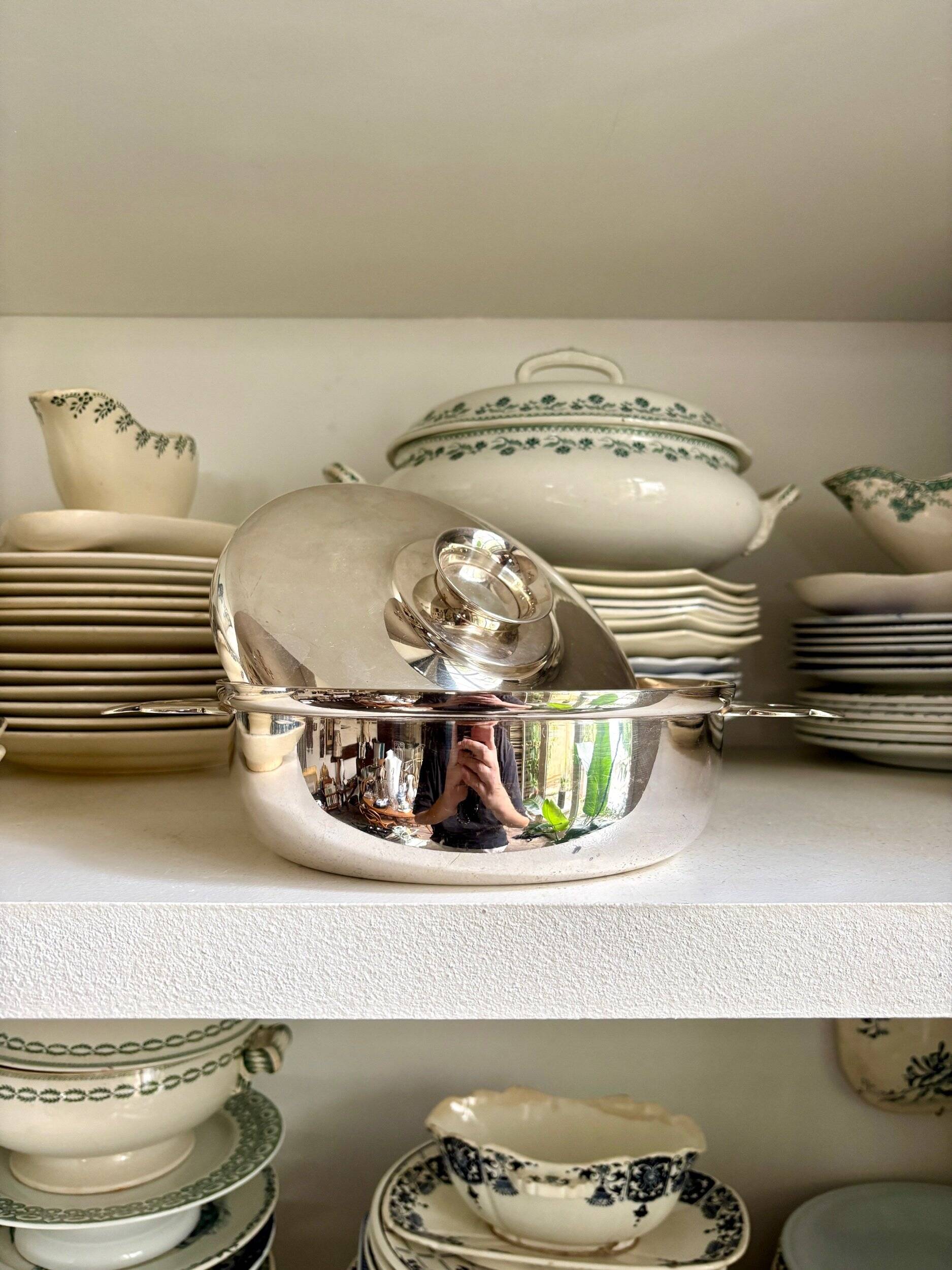 Silver-plated metal tureen, vegetable dish with ears and lid