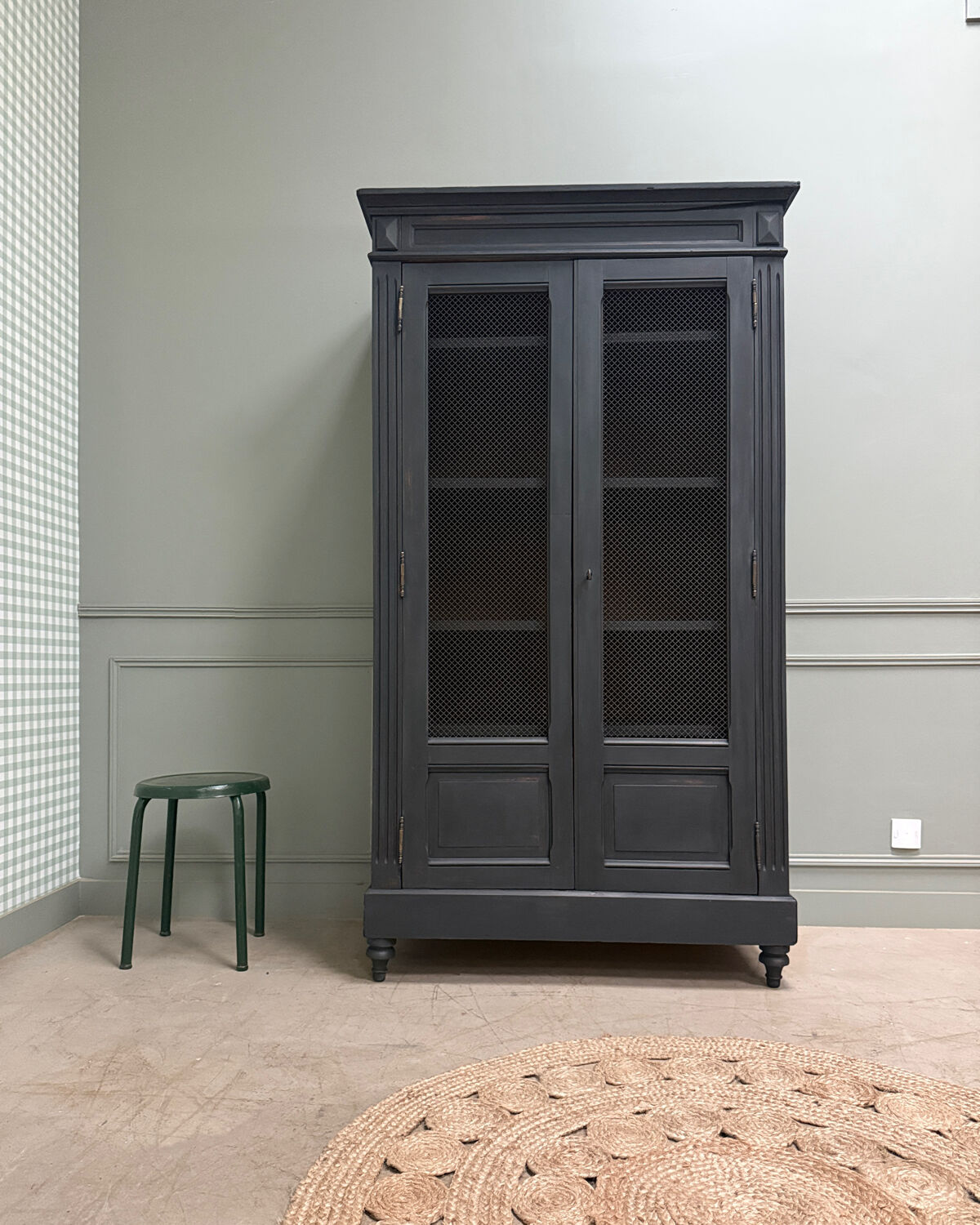 Directoire library with black patina (renovated)