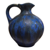 Magnificent pitcher Pierrefonds