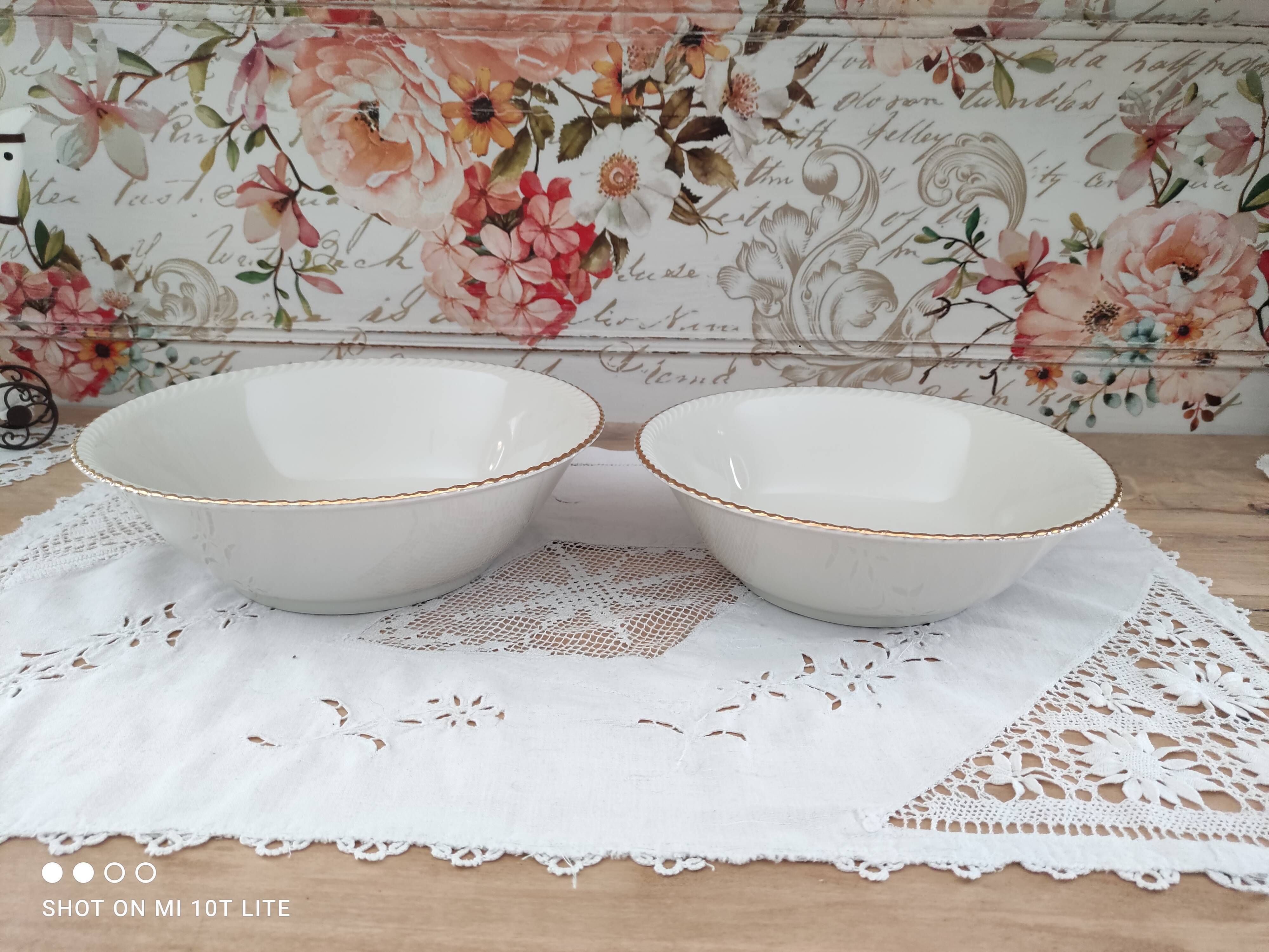 Set of 2 pull-out salad bowls in porcelain Bavaria beige bordered gold model Jutta
