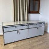 USM Haller TV unit in Light Grey