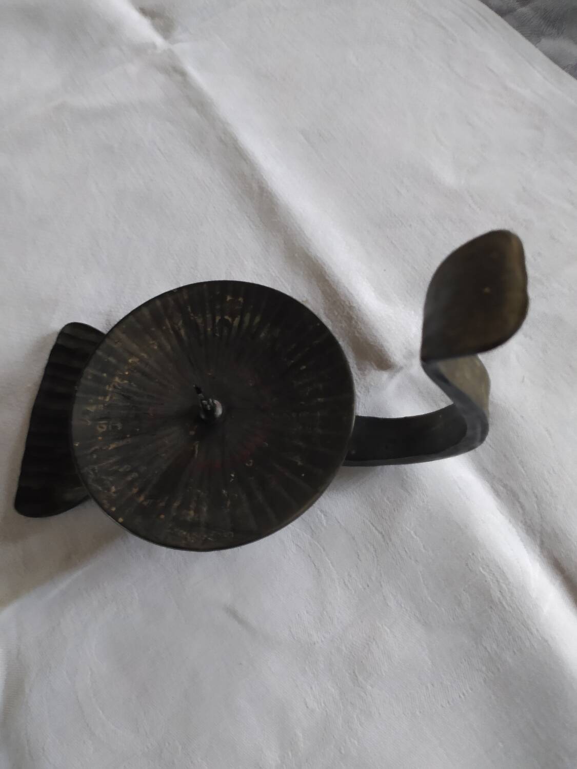 Black metal candle holder