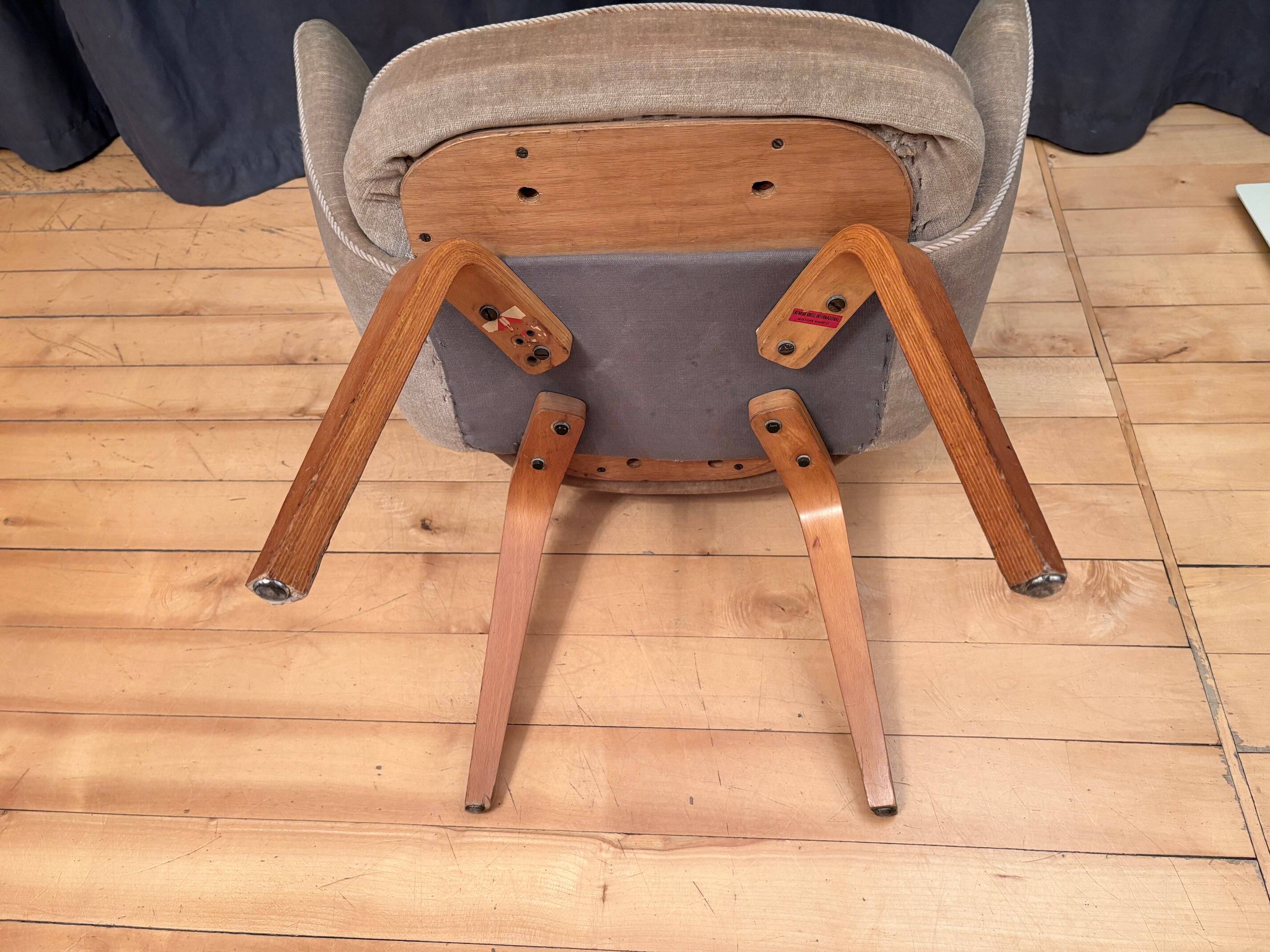 Executive Chair, designed by Eero Saarinen, Knoll International, 1950s