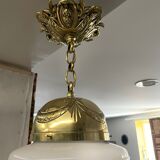 Opaline suspension