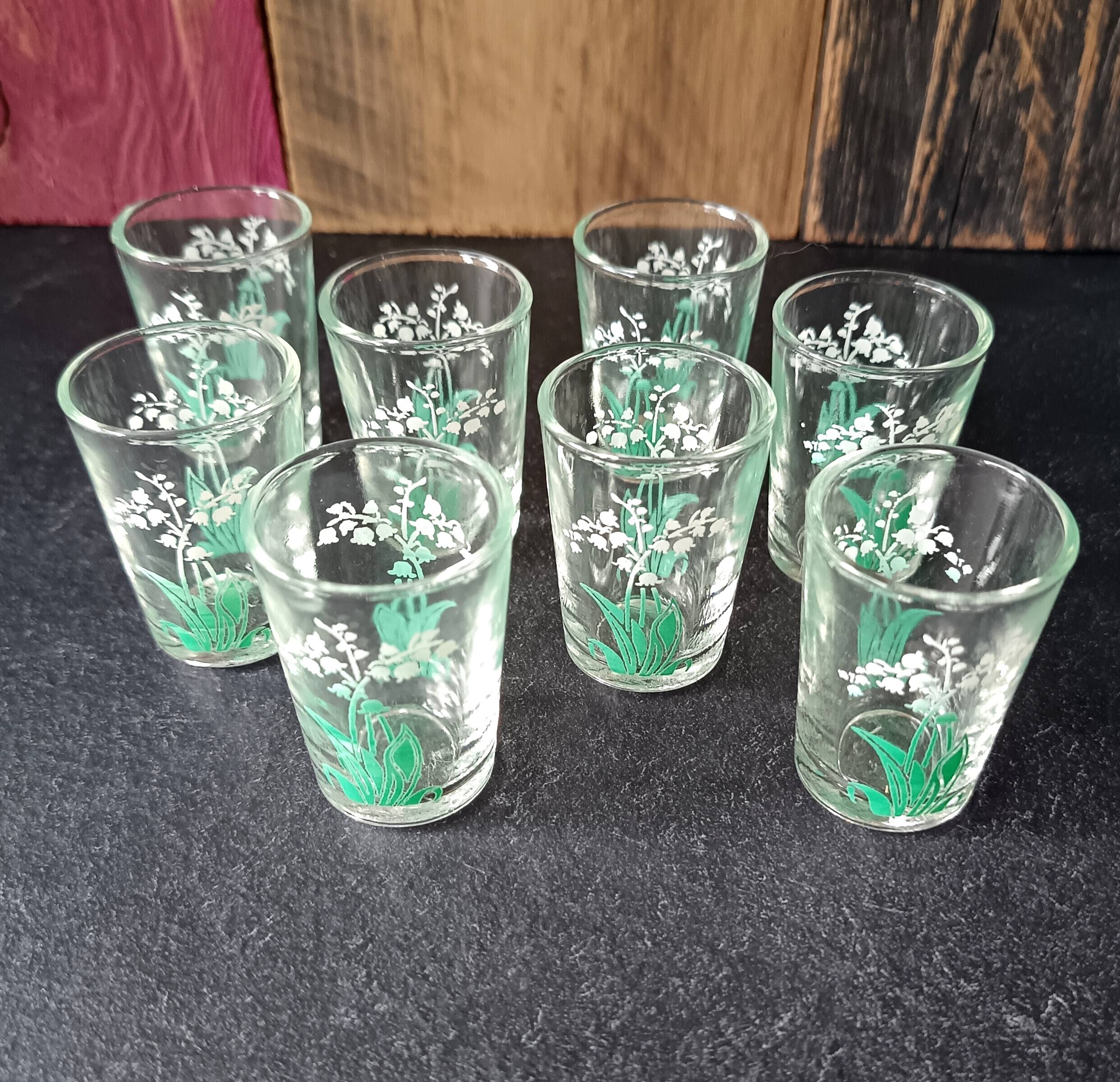 Vintage silkscreened lily of the valley motif liqueur set, 1940/50