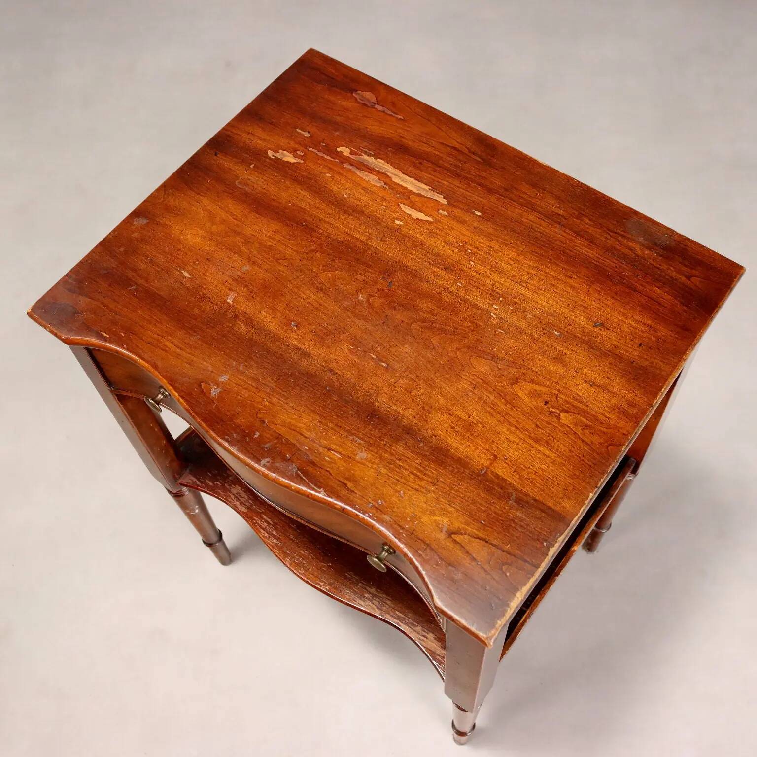 Antique bedside tables Statton Trutype Americana 20th century