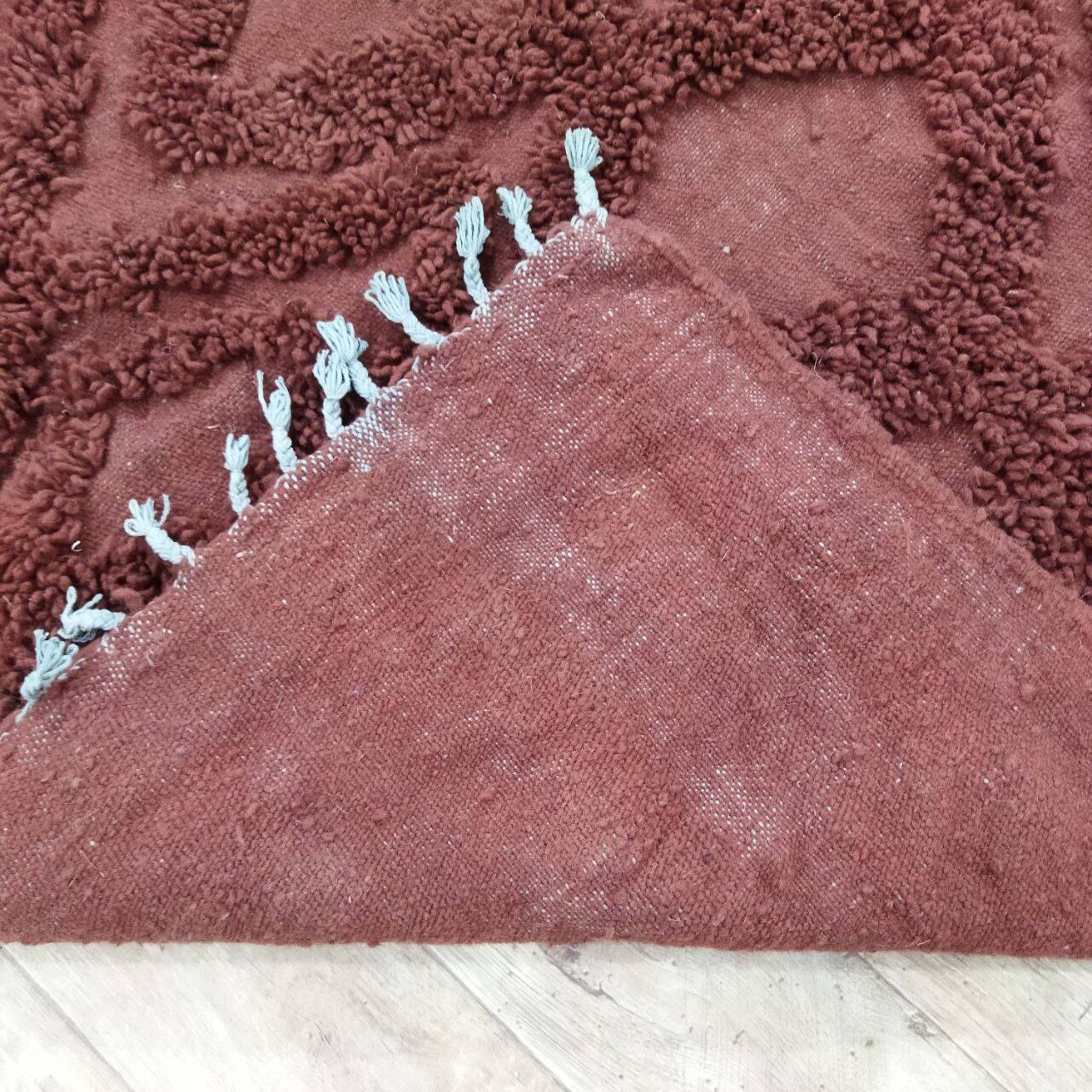 Azilal Berber rug in handmade wool 250 X 154 CM