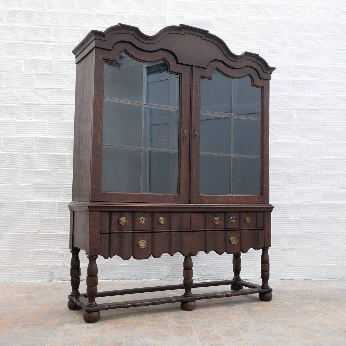 Cabinet en chêne néerlandais antique, 1800