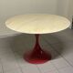 Table à manger en forme de sablier avec base en métal et plateau en marbre, 1960-70