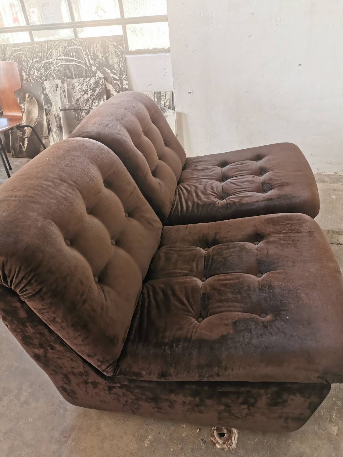 Pair of velvet armchairs from the 70s/80s