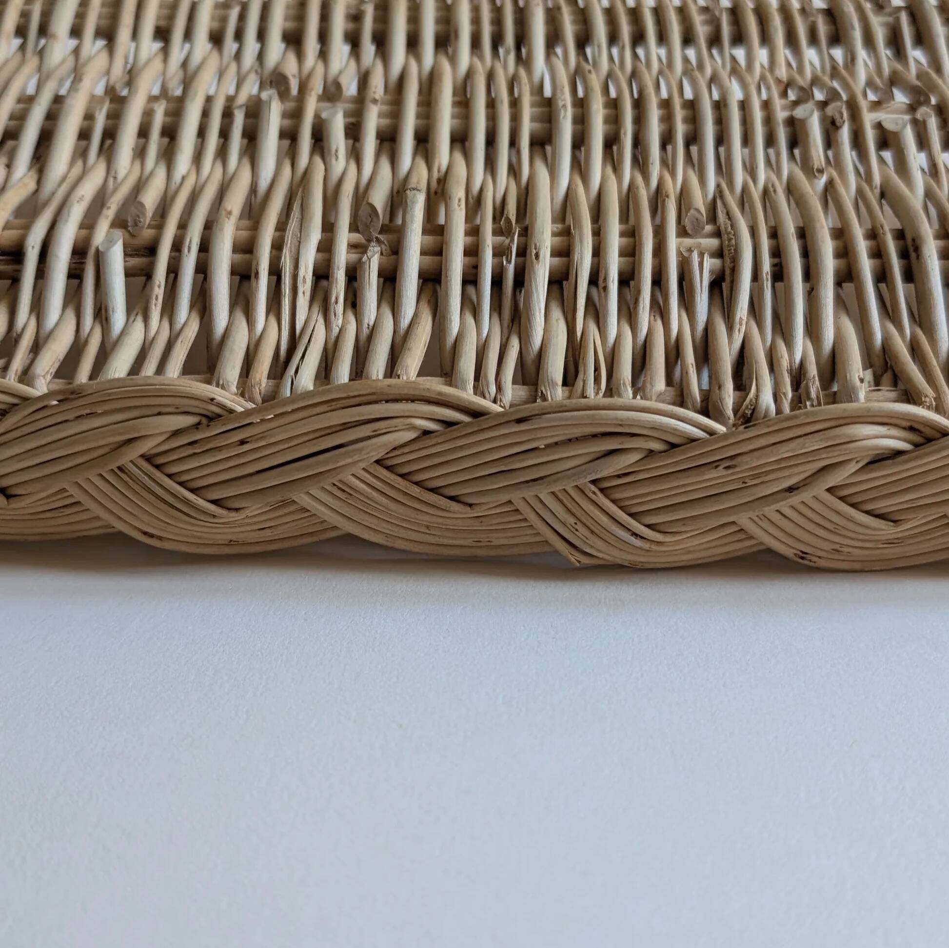 Plateau en osier rectangulaire