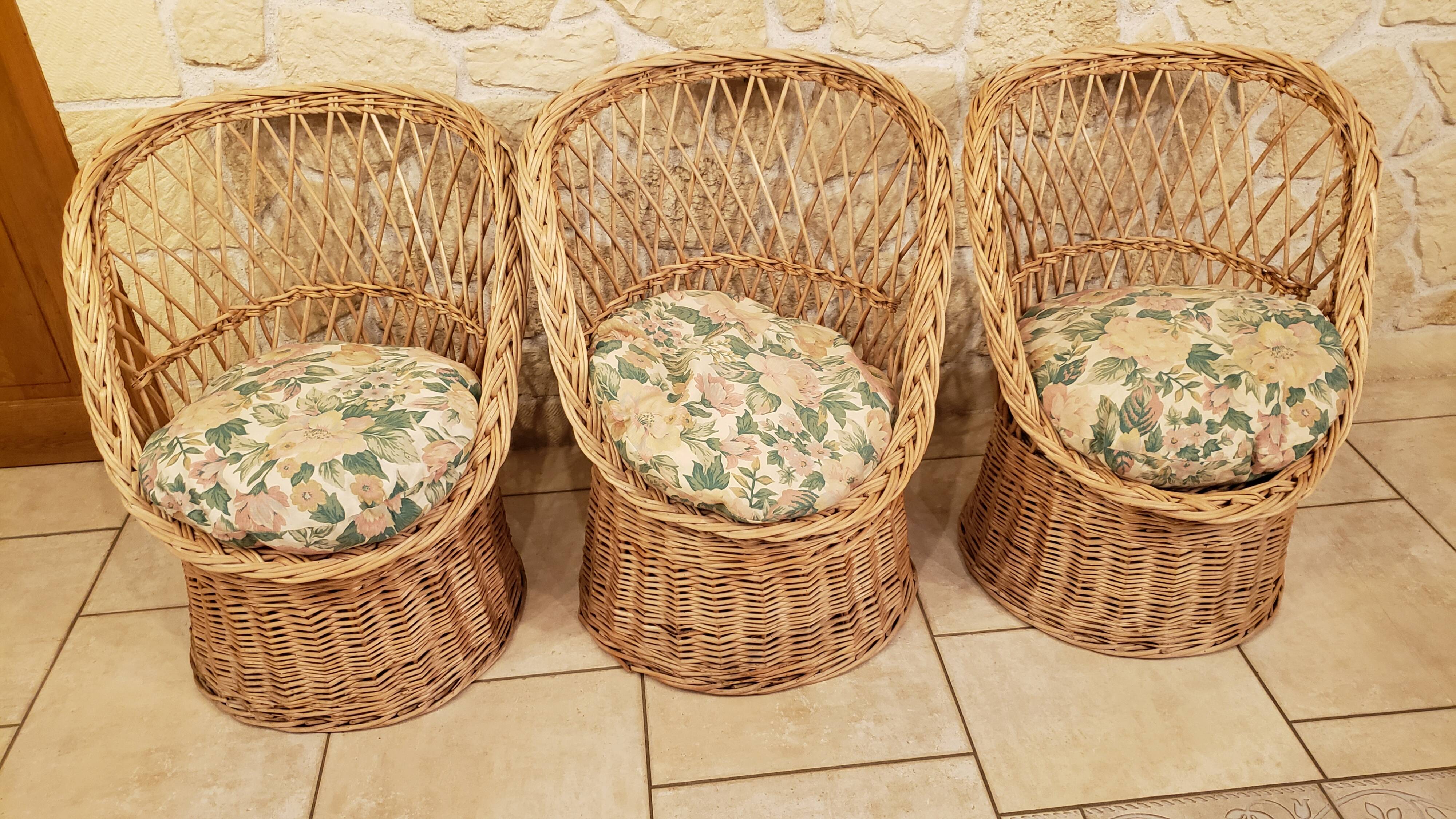 Salon enfant en rotin vintage