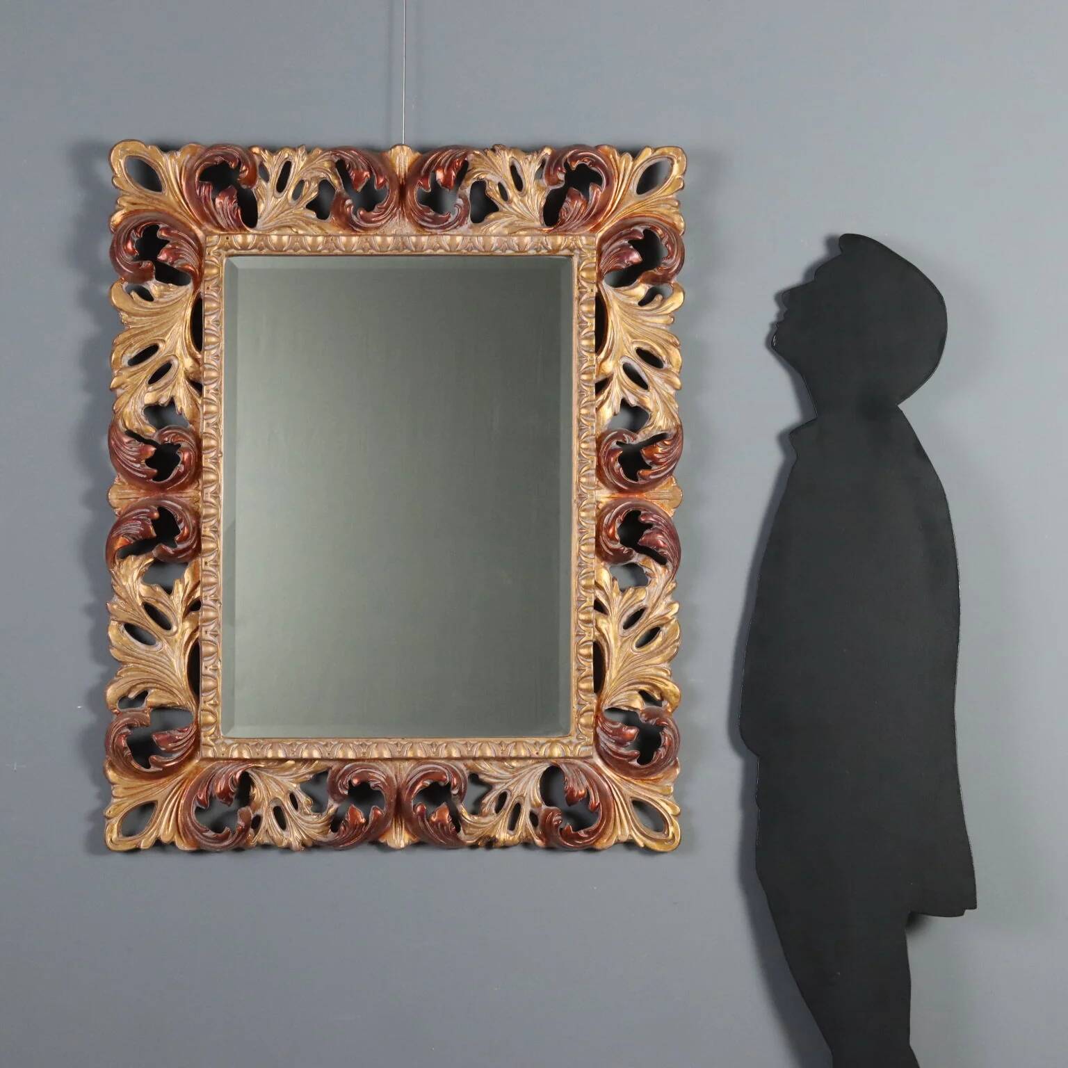Miroir baroque en bois doré