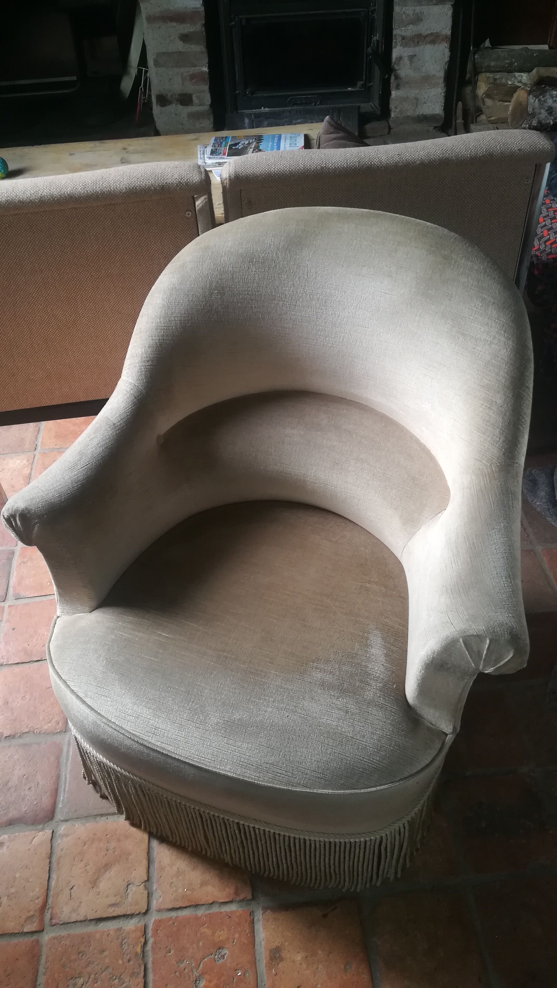 Toad armchair